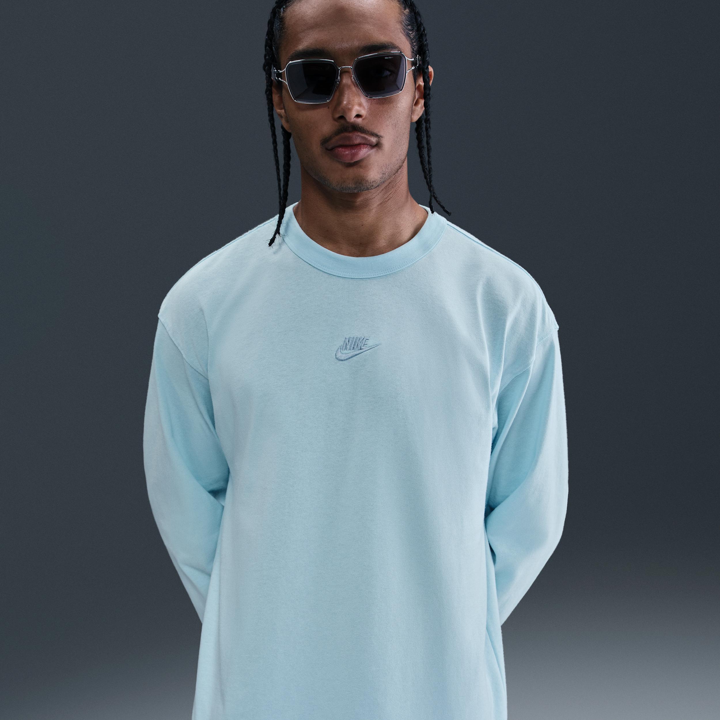 Men's Nike Sportswear Premium Essentials Long-Sleeve T-Shirt Product Image