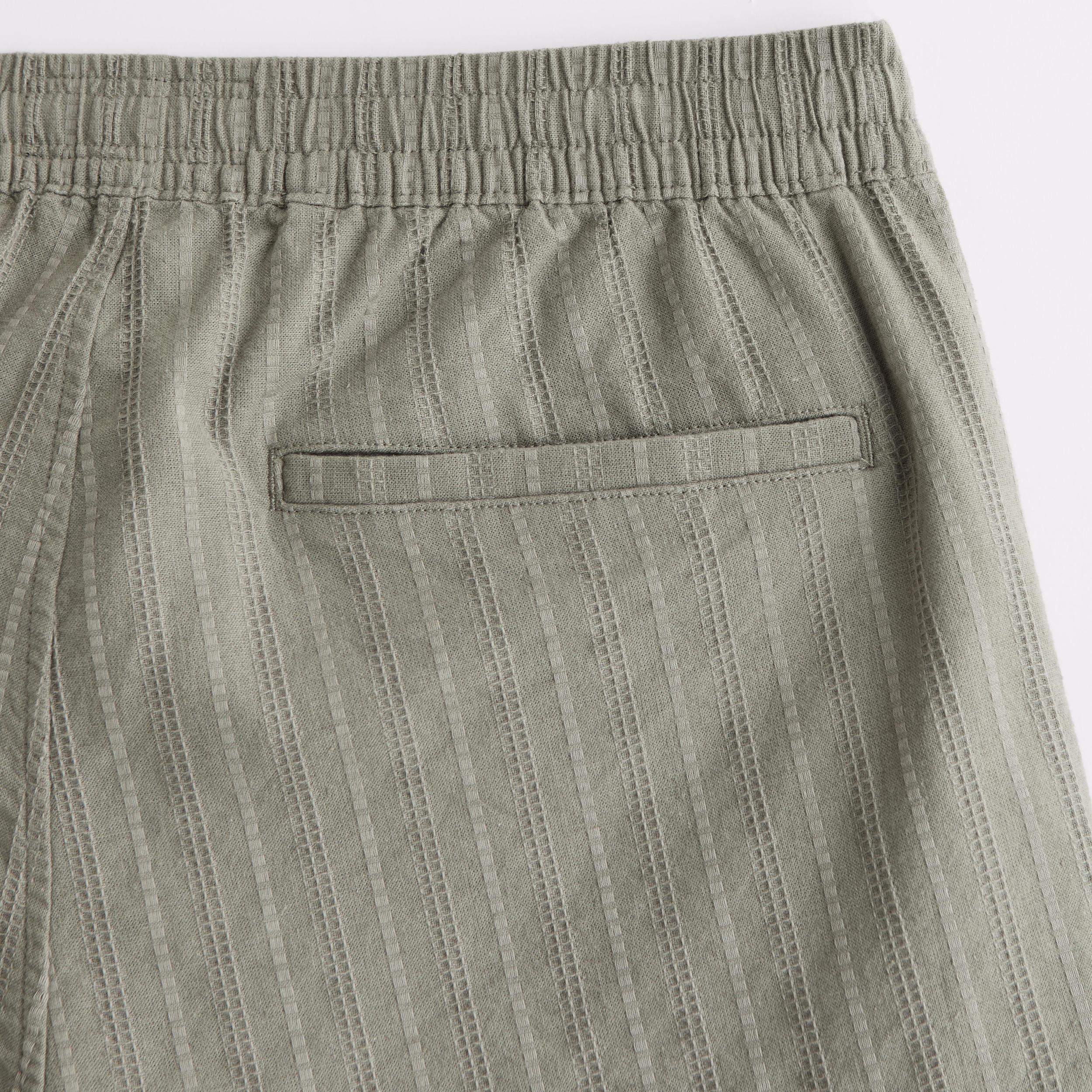 Cotton Texture Pull-On Short Product Image
