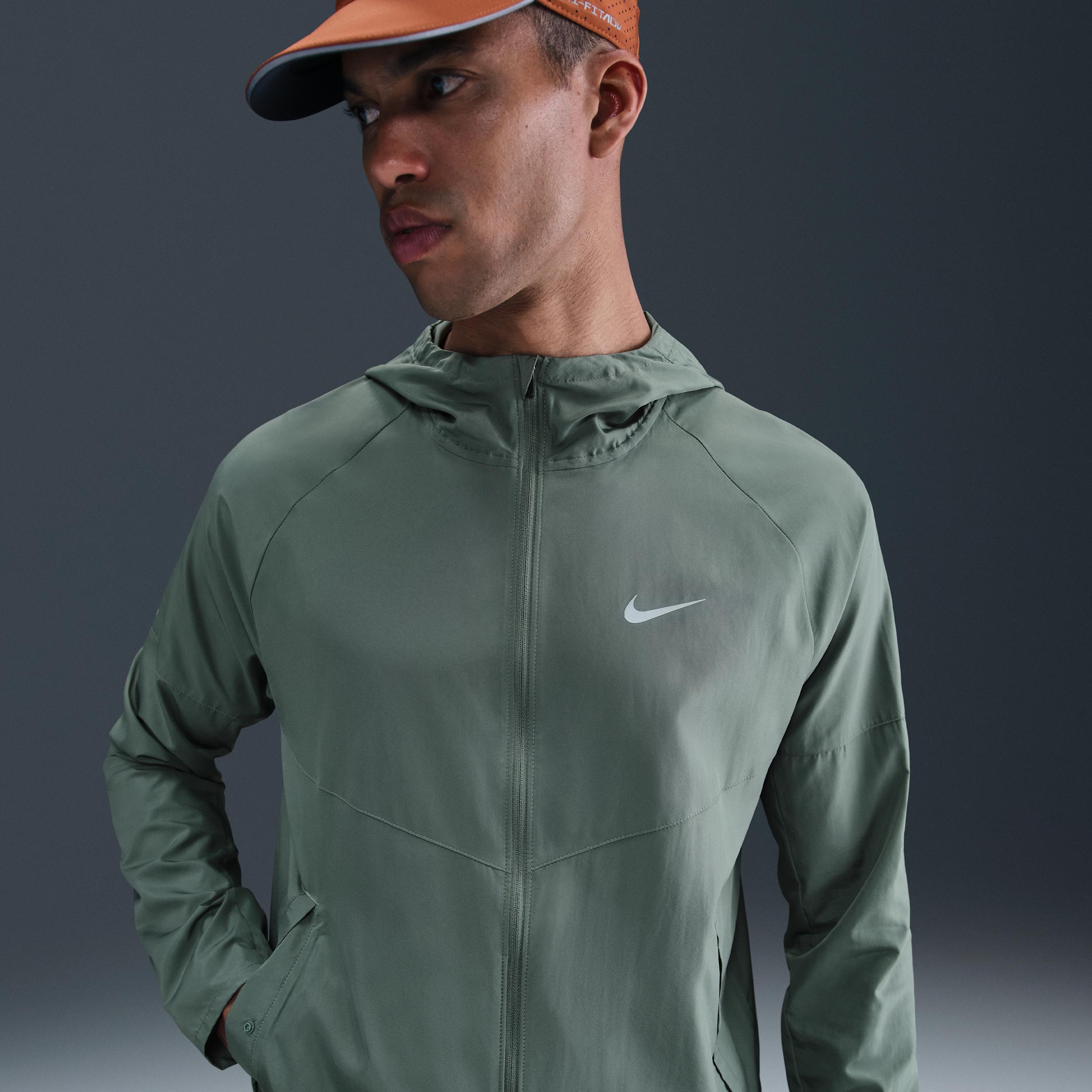 Nike Men's Miler Repel Running Jacket Product Image