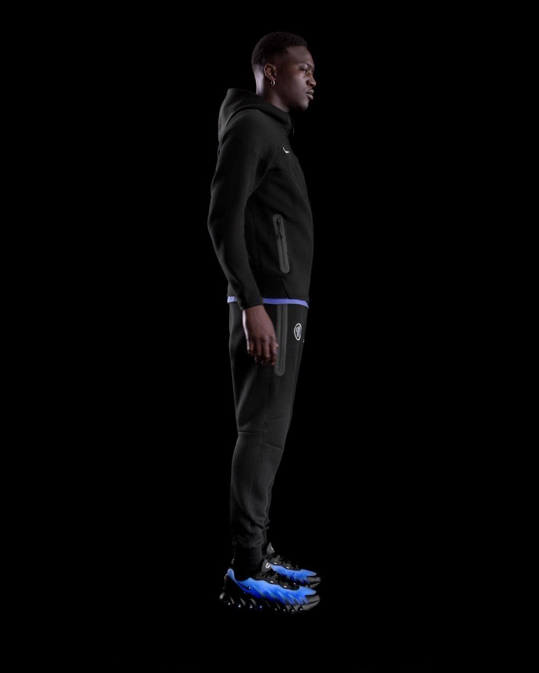 Chelsea FC Tech Men's Nike Total 90 Soccer Fleece Joggers Product Image