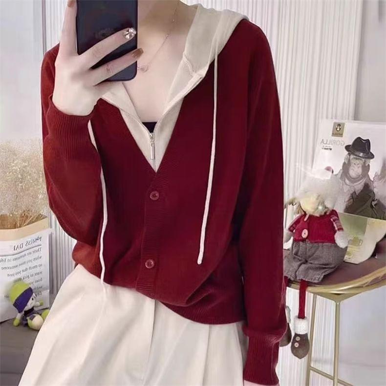 Mock Two-Piece Two Tone Buttoned Half-Zip Knit Hoodie Product Image