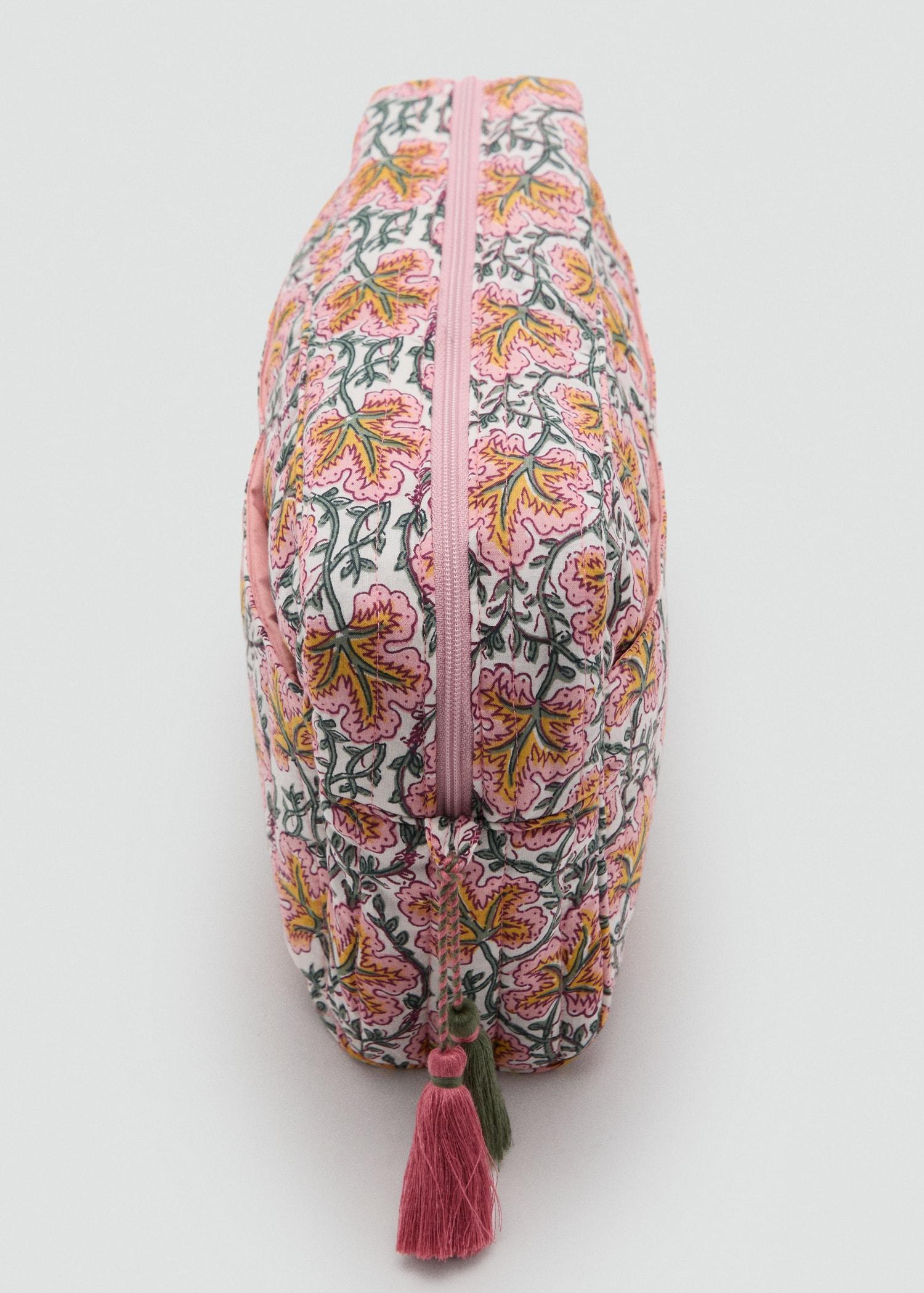 Flower-printed cotton toiletry bag - Women | MANGO USA Product Image