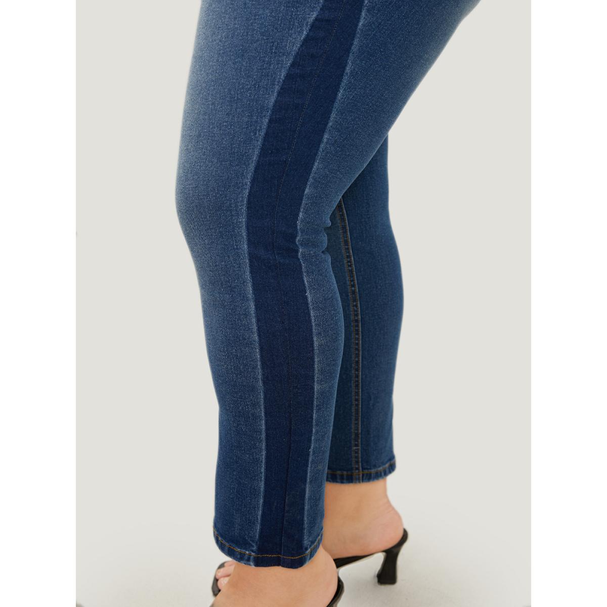 Plus Size Very Stretchy High Rise Medium Wash Contrast Patchwork Jeans Women Blue Casual Patchwork Contrast High stretch Pocket Jeans BloomChic 26/4X Product Image