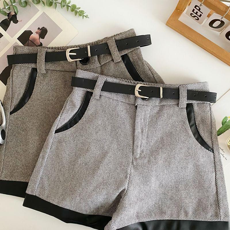 High Waist Herringbone Shorts With Belt Product Image