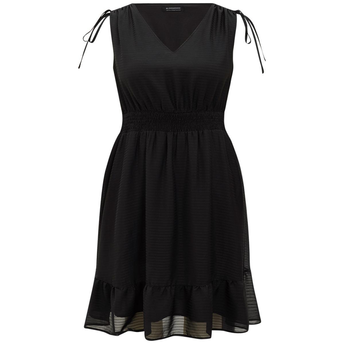 Plus Size Plain Shirred V Neck Pocket Drawstring Sleeveless Dress Black Women Elegant Texture V-neck Sleeveless Curvy Midi Dress BloomChic 22-24/3X Product Image
