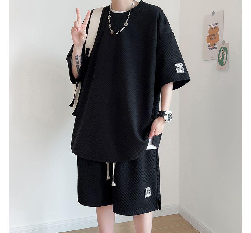 Set: Elbow-Sleeve Crew Neck Waffle T-Shirt + Sweatshorts Product Image