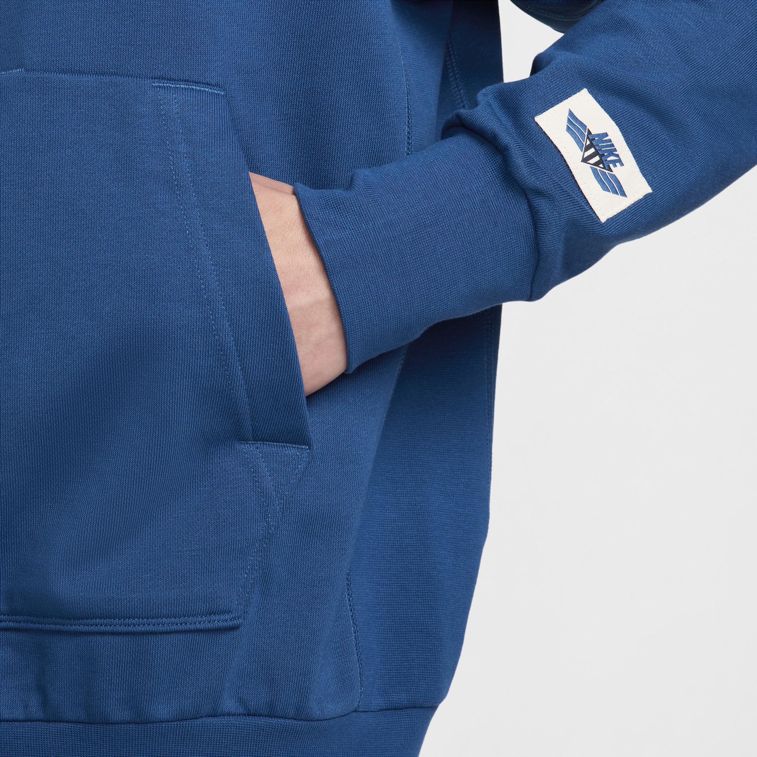 Nike Standard Issue Men's Dri-FIT Basketball Pullover Hoodie Product Image