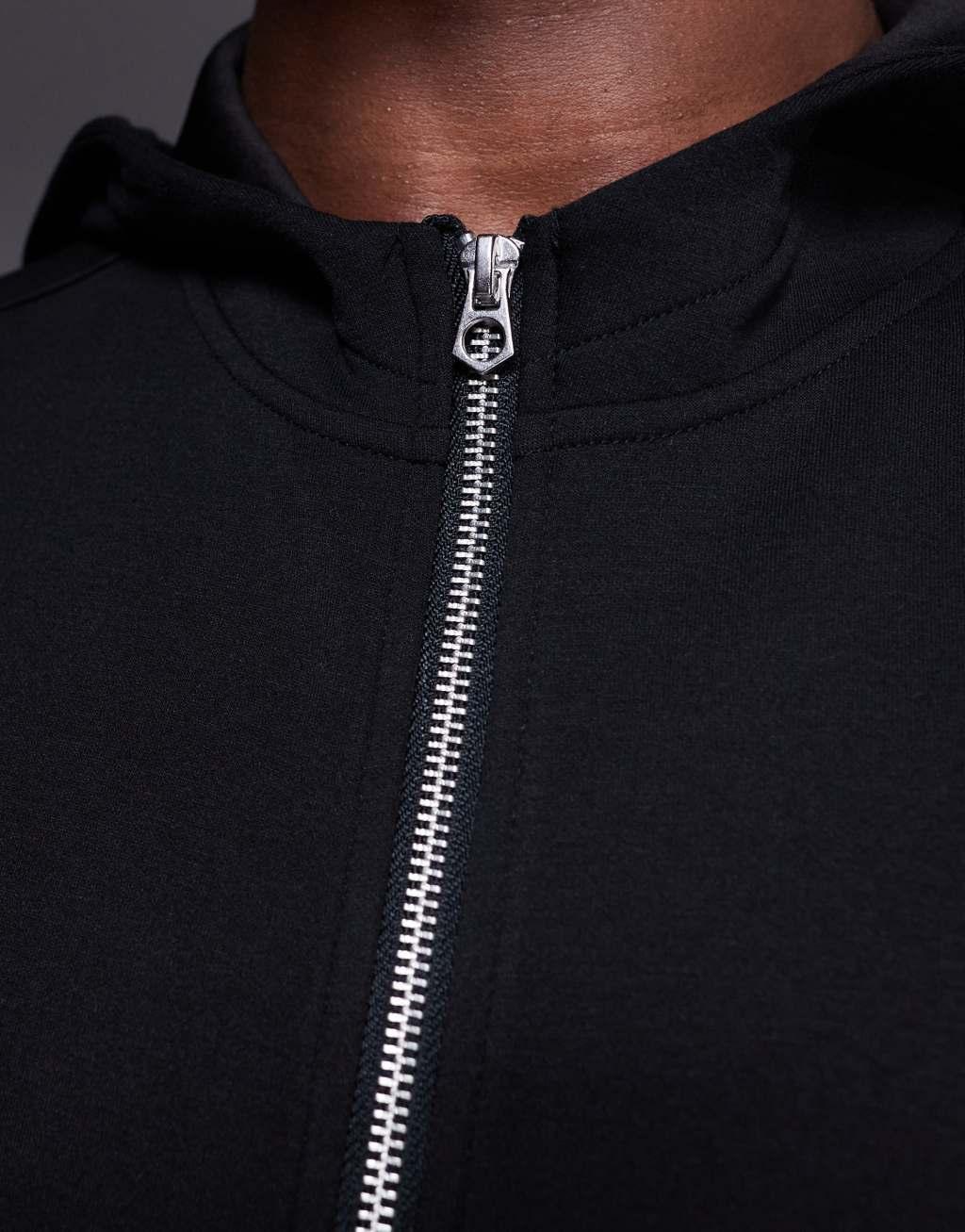 4505 quick dry performance jersey training hoodie in black  Product Image