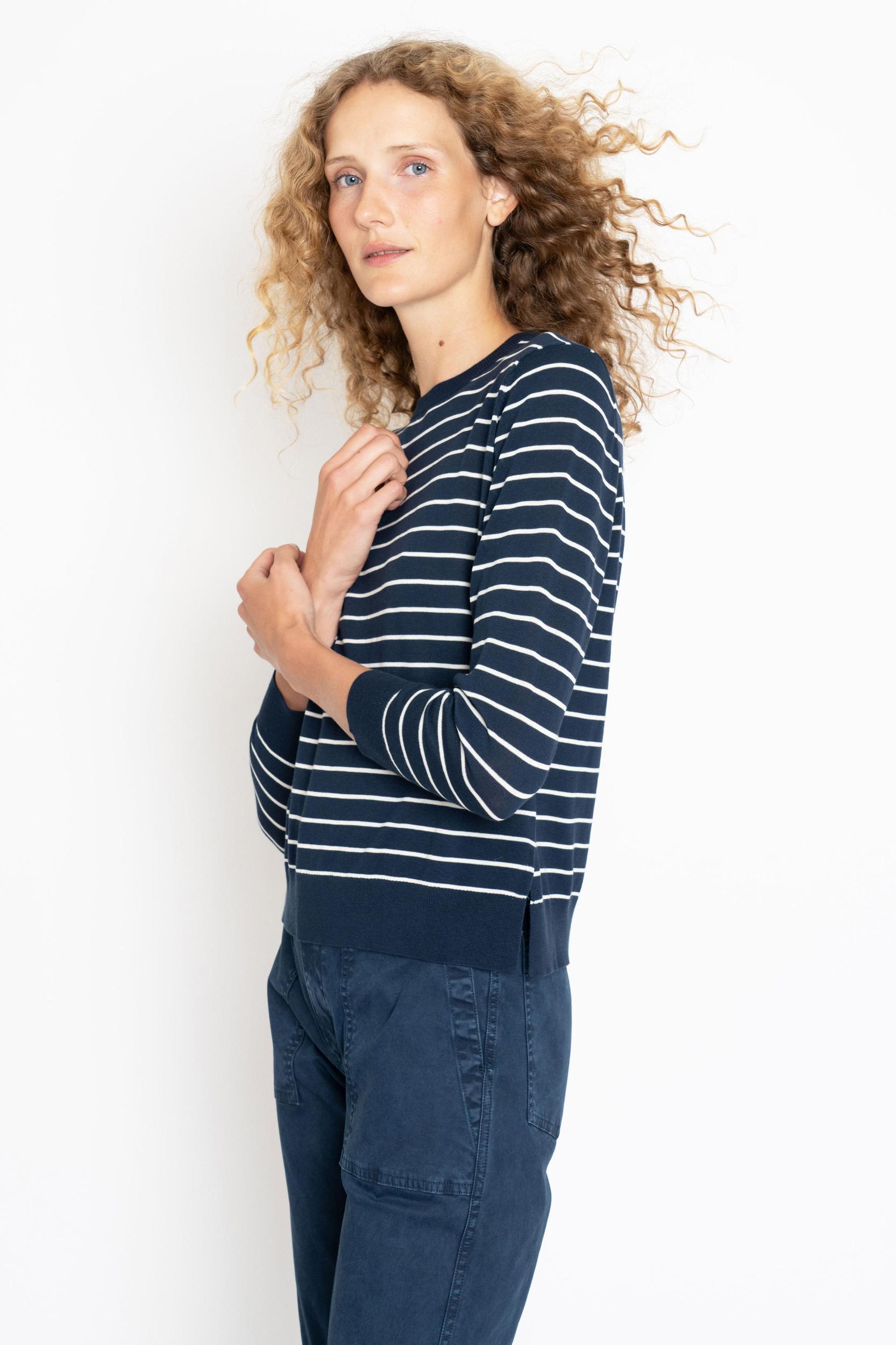 The Larsen - Navy/Cream Product Image