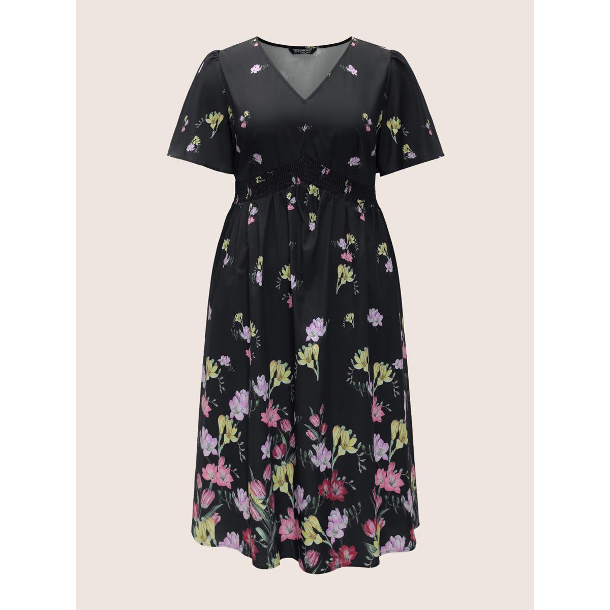 Plus Size Floral Print Shirred Pocket Ruffle Sleeve Dress Black Women Elegant Non V-neck Short sleeve Curvy Midi Dress BloomChic 30/6X Product Image