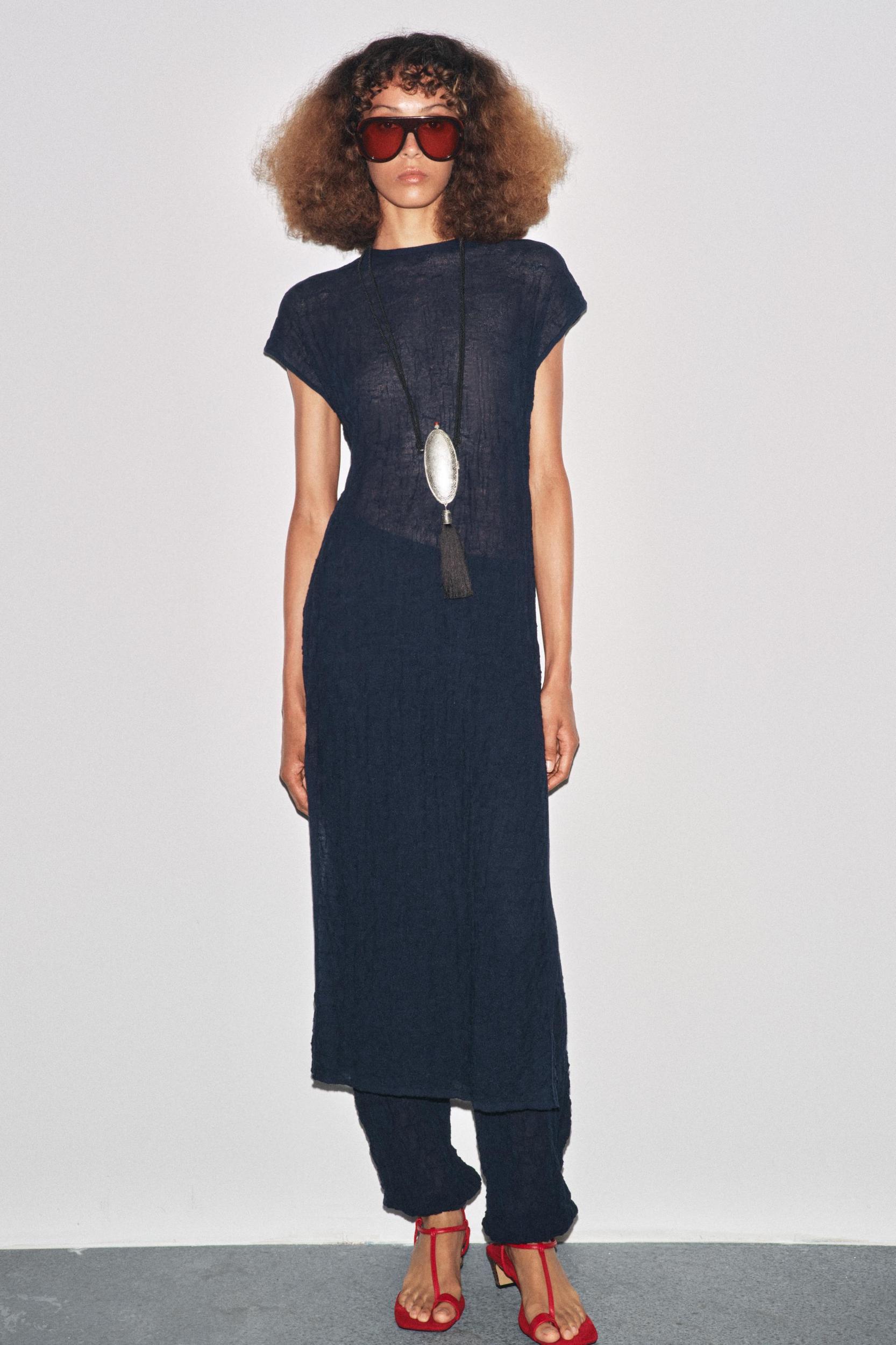 WRINKLED EFFECT FINE KNIT MIDI DRESS Product Image