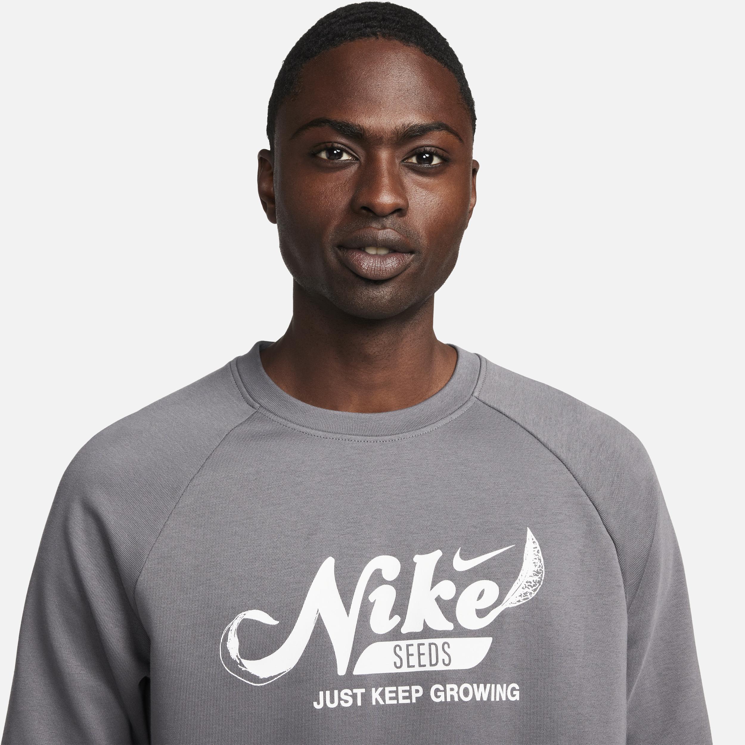 Nike Men's Dri-FIT Fleece Fitness Crew-Neck Top Product Image