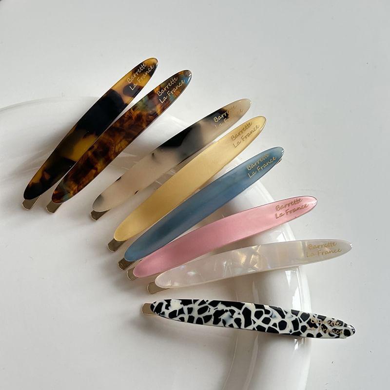 Lettering Hair Clip Product Image