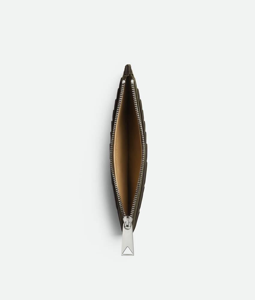 Men's Intrecciato Long Zippered Card Case in Kaki/dark praline Product Image