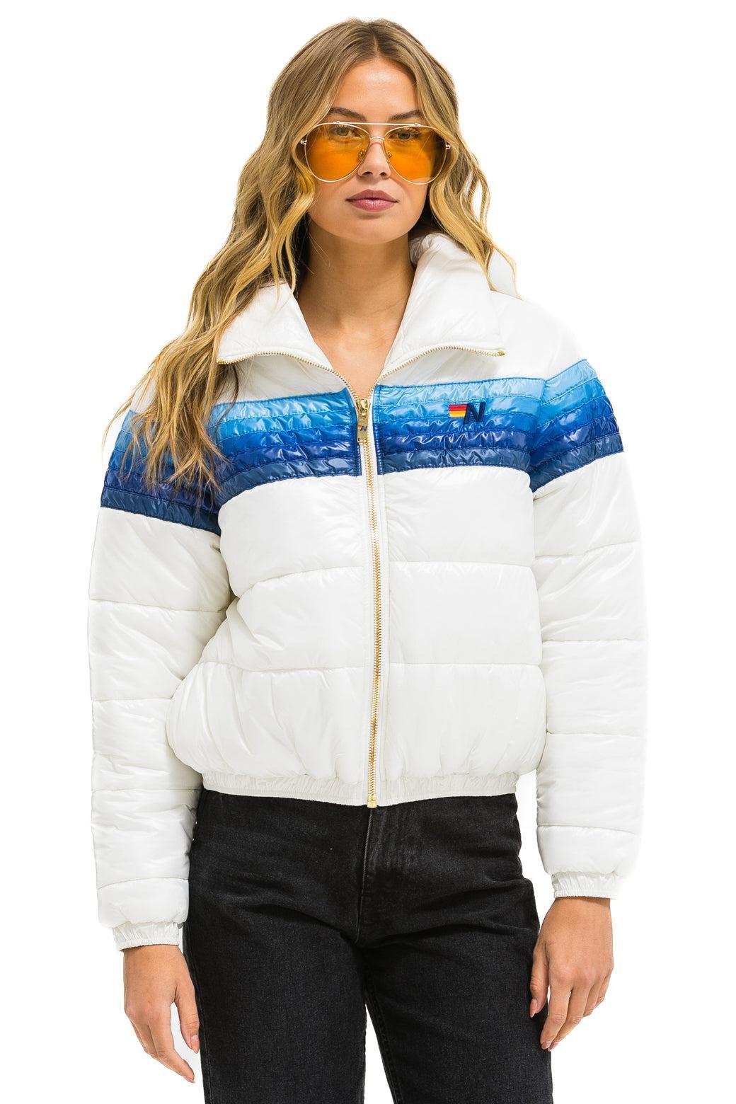 5 STRIPE LUXE APRES PUFFER JACKET - GLOSSY WHITE // BLUE STRIPES Female Product Image