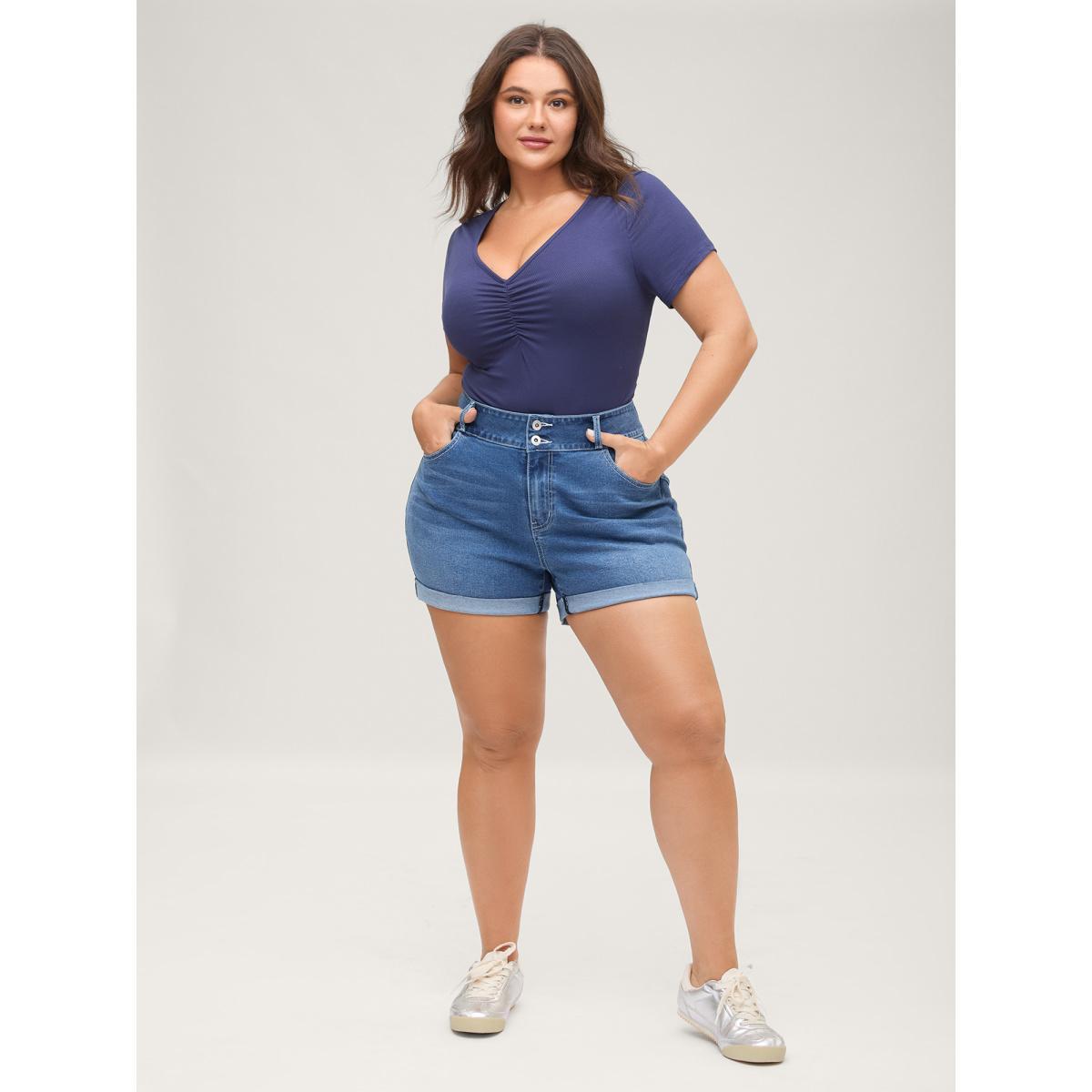 Plus Size Booty-Lifting Cowboy Denim Shorts Women Midblue Medium stretch Everyday-Casual Slanted pocket Denim Shorts BloomChic 26/4X Product Image