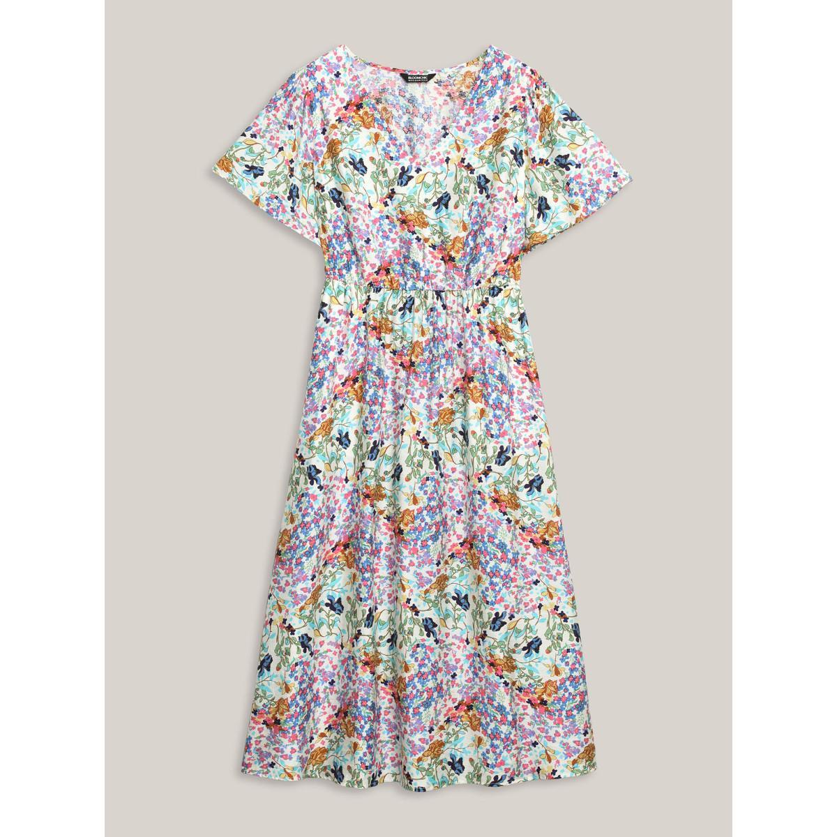 Plus Size Floral Print Cinched-Waist Pockets Midi Dress Mediumblue Women V-neck Short sleeve Curvy BloomChic 30/6X Product Image