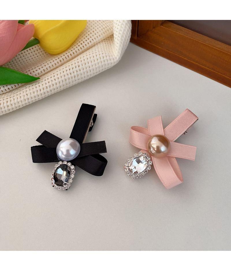 Faux Pearl Ribbon Hair Clip Product Image