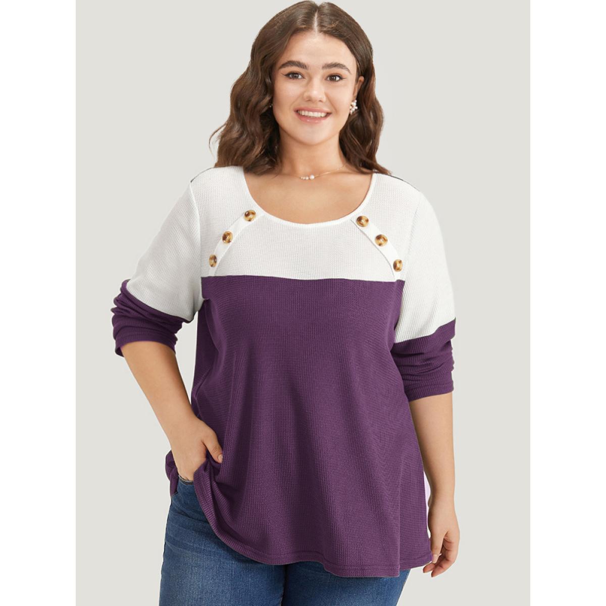 Plus Size Colorblock Contrast Button Detail Crew Neck T-shirt Burgundy Women Casual Contrast Plain Round Neck Dailywear T-shirts BloomChic 14-16/1X Product Image