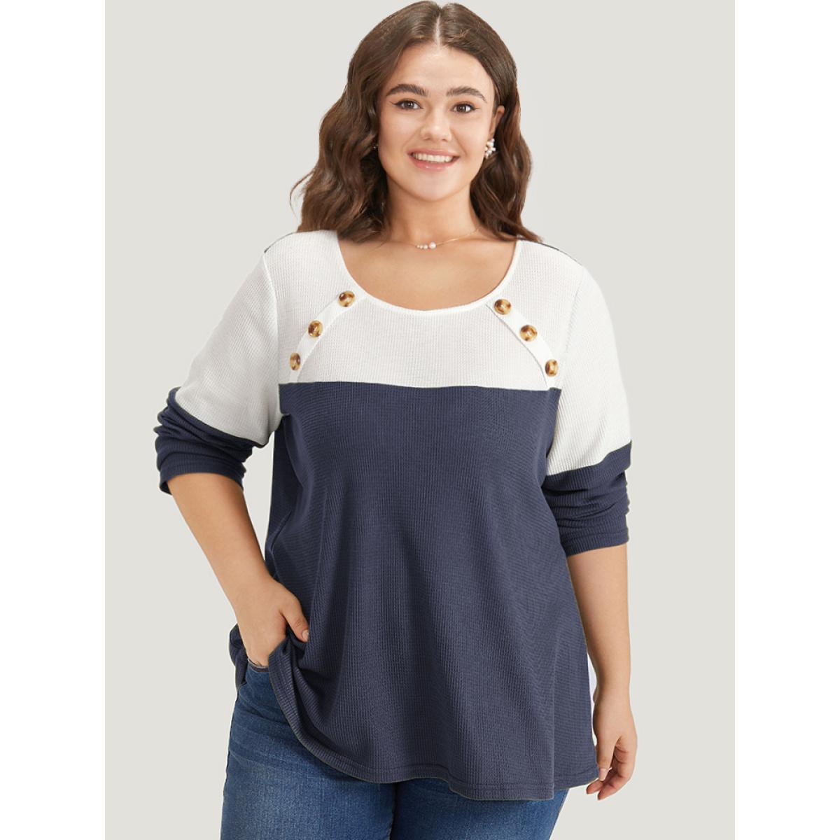 Plus Size Colorblock Contrast Button Detail Crew Neck T-shirt Burgundy Women Casual Contrast Plain Round Neck Dailywear T-shirts BloomChic 14-16/1X Product Image