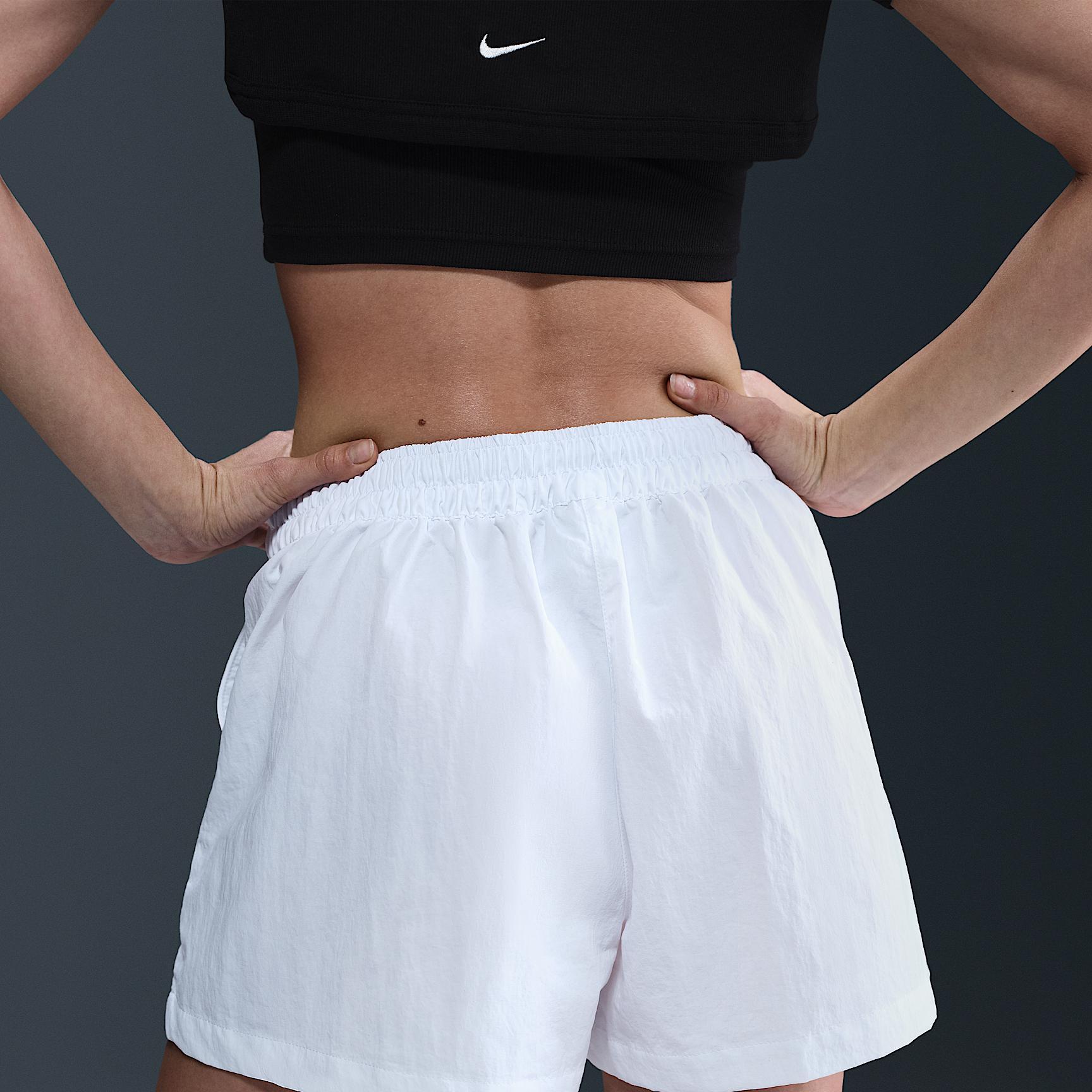 Women's Nike Sportswear Essential Woven Skort Product Image