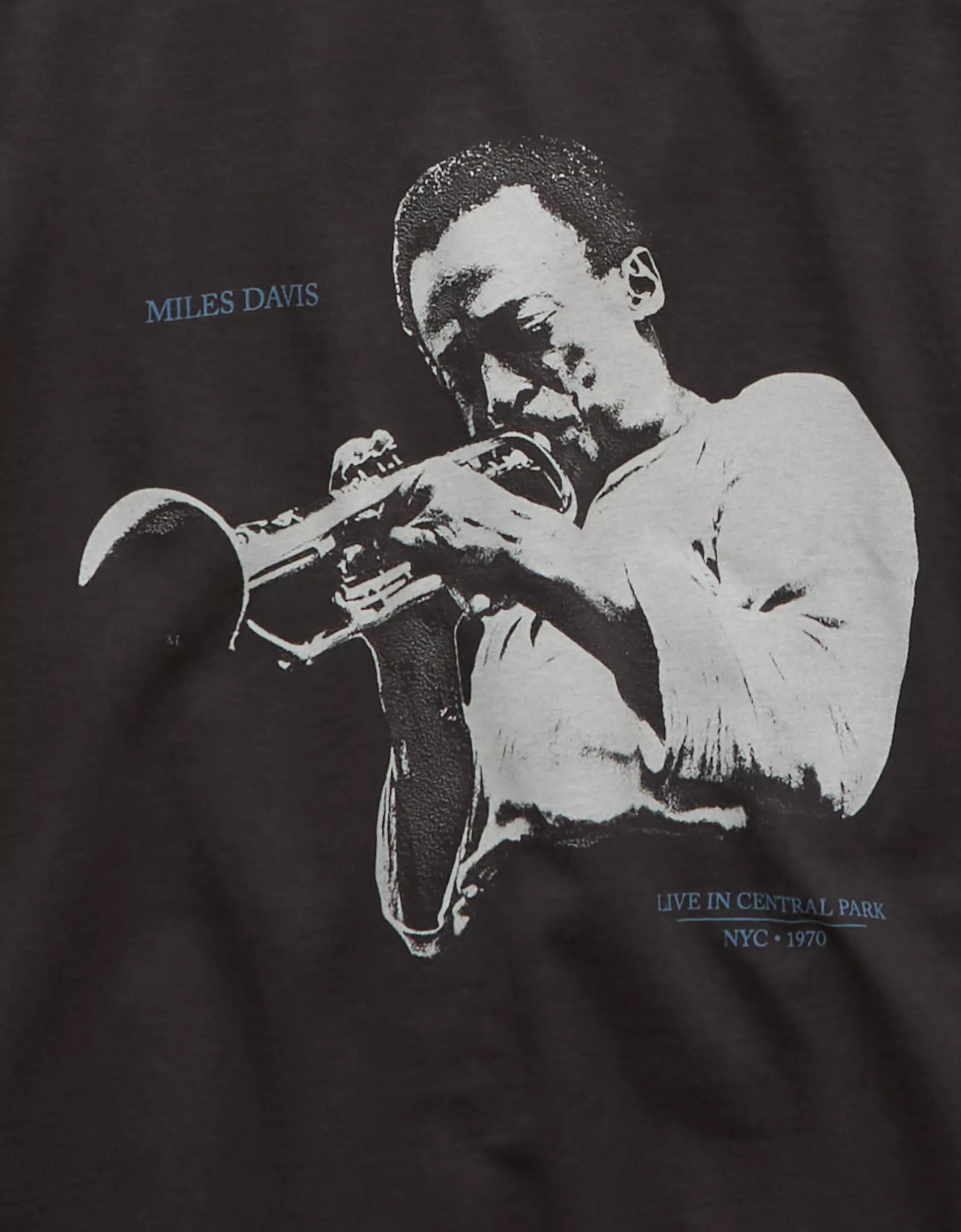 AE Boxy Miles Davis Graphic T-Shirt Product Image