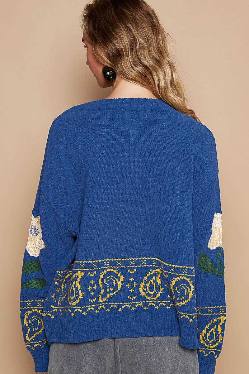 OVERSIZED SWEATER WITH DAISY AND PEARL ACCENT Product Image