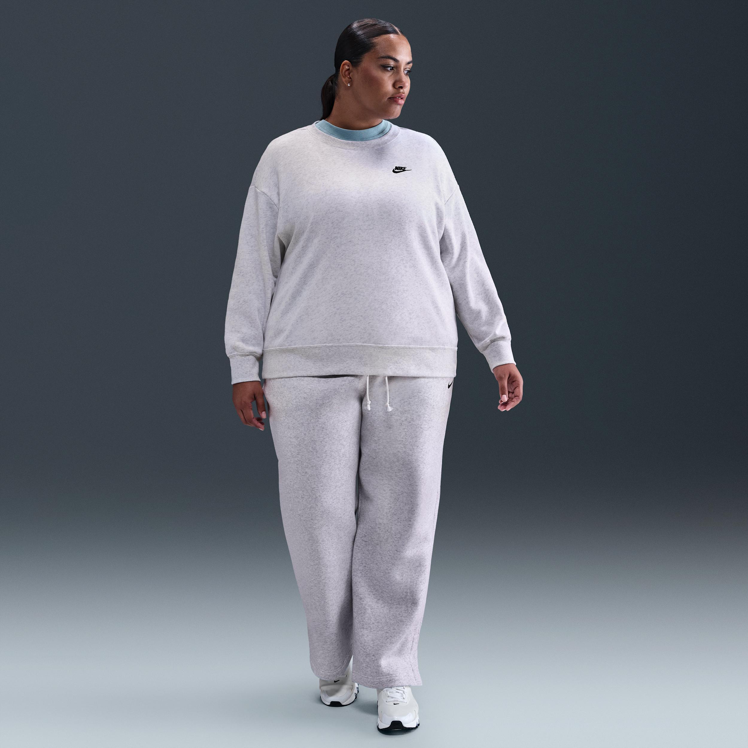 Nike Sportswear Club Fleece Women's Loose Crew-Neck Sweatshirt (Plus Size) Product Image