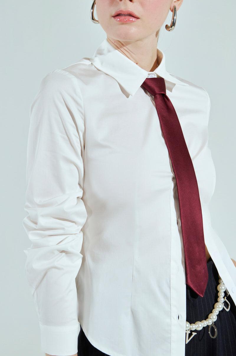 I'M THE BOSS BUTTON DOWN Product Image