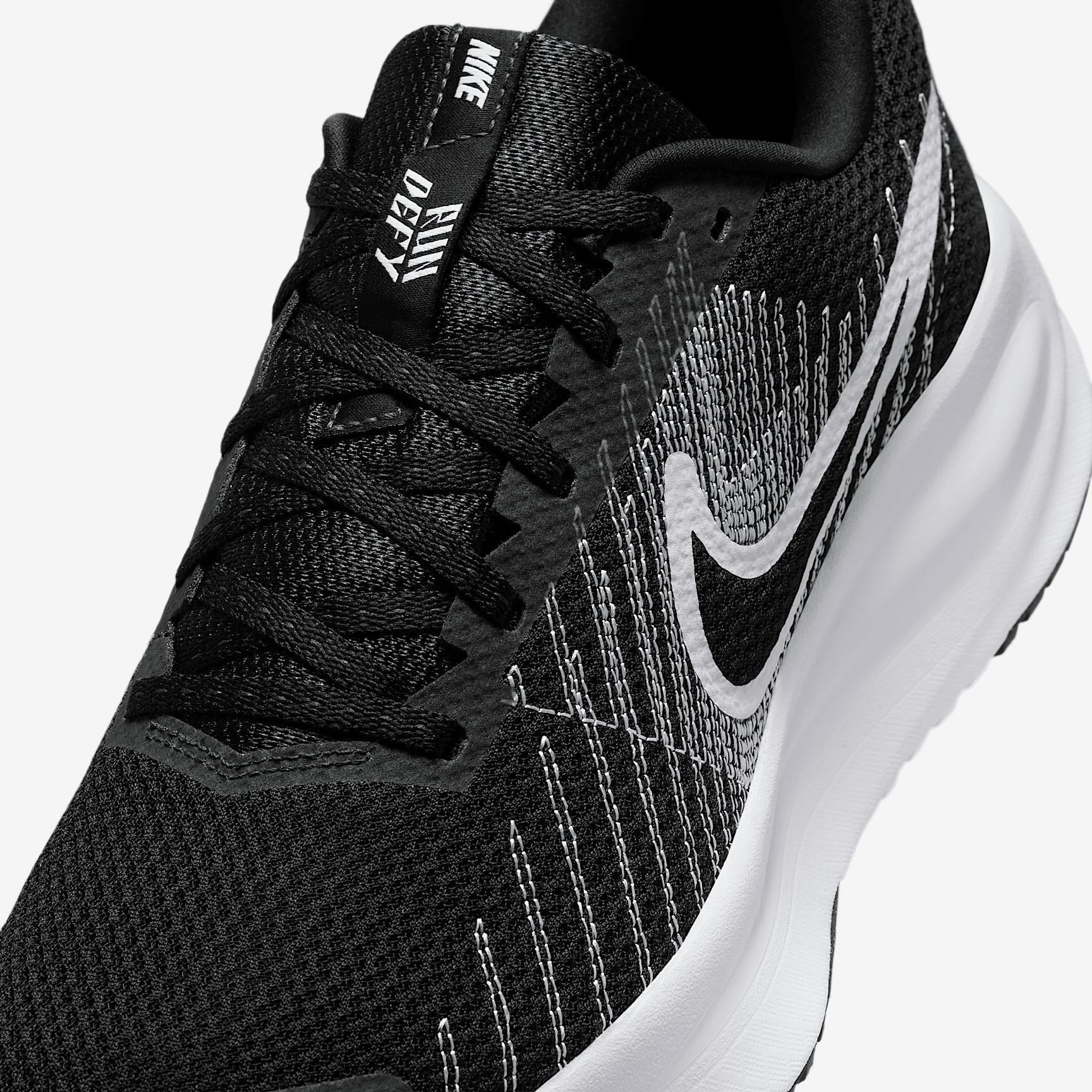 Nike Men's Run Defy Road Running Shoes Product Image