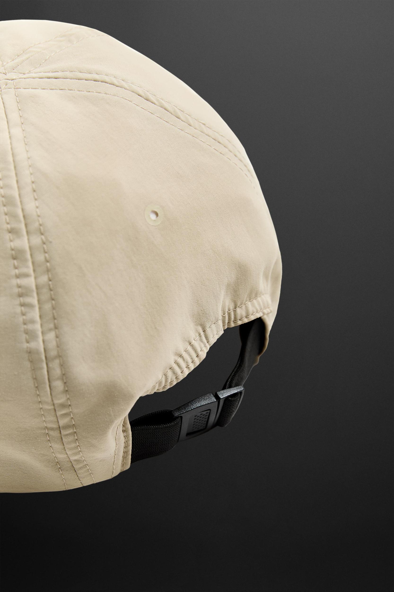 TECHNICAL EMBROIDERED CAP Product Image