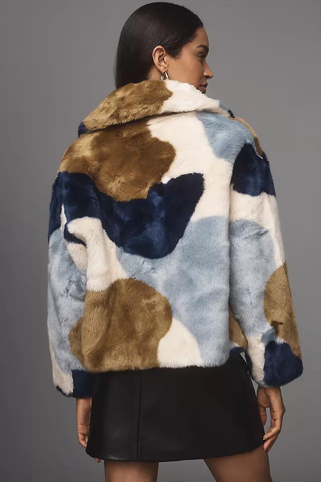 Jakke Traci Faux-Fur Coat Product Image