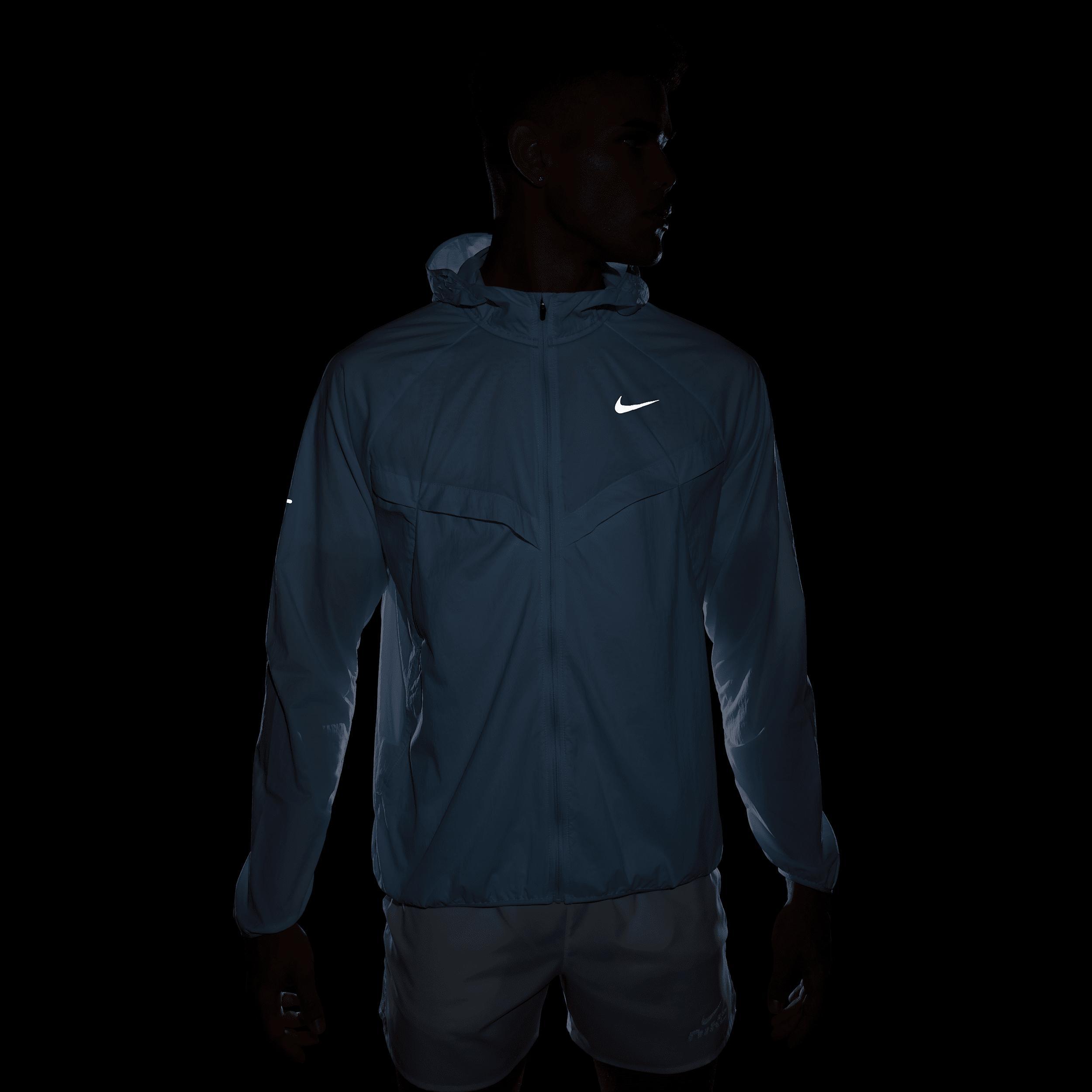 Nike Men's Stride Repel UV Running Jacket Product Image