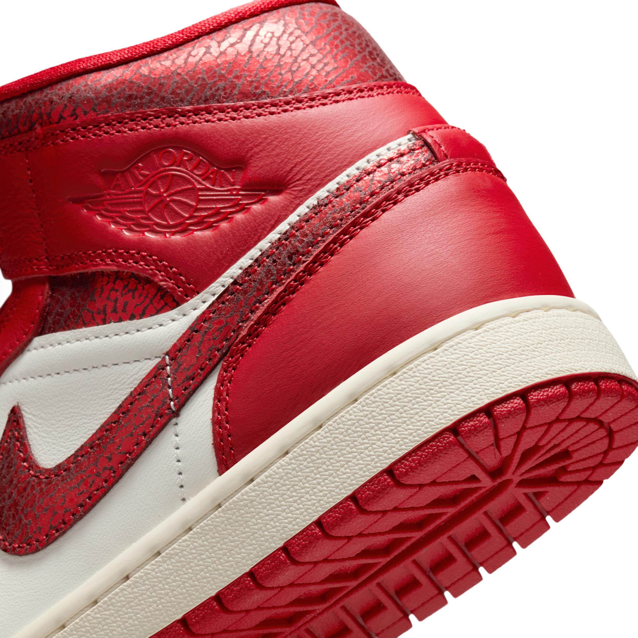Air Jordan 1 Mid SE Women's Shoes Product Image