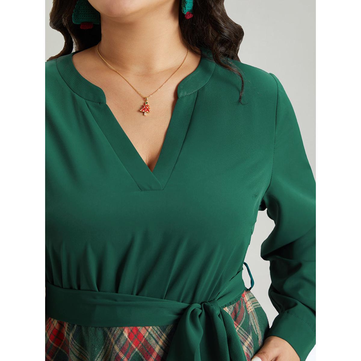Plus Size Twill Plaid Print Notched Contrast Belted Dress DarkGreen Women Elegant Belted Notched collar Long Sleeve Curvy Midi Dress BloomChic 26/4X Product Image