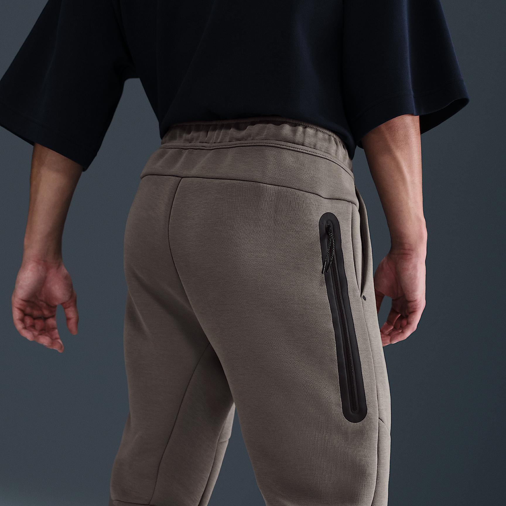 Nike Men's Tech Fleece Jogger Pants Product Image