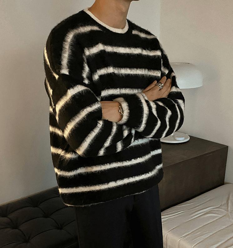 RT No. 3346 WOOLEN STRIPED SWEATER Product Image