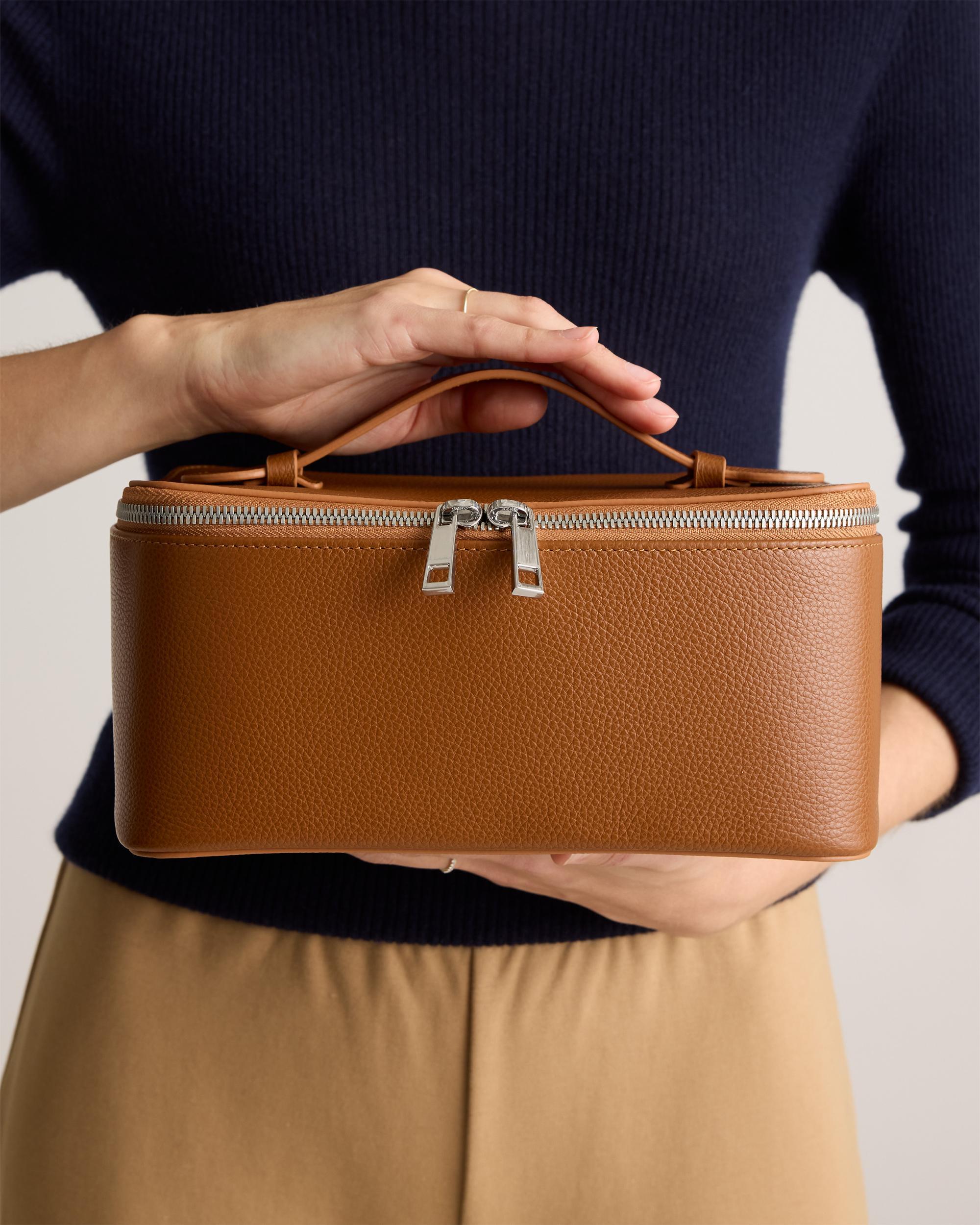Quince | Women's Italian Leather Travel Cosmetic Case Product Image