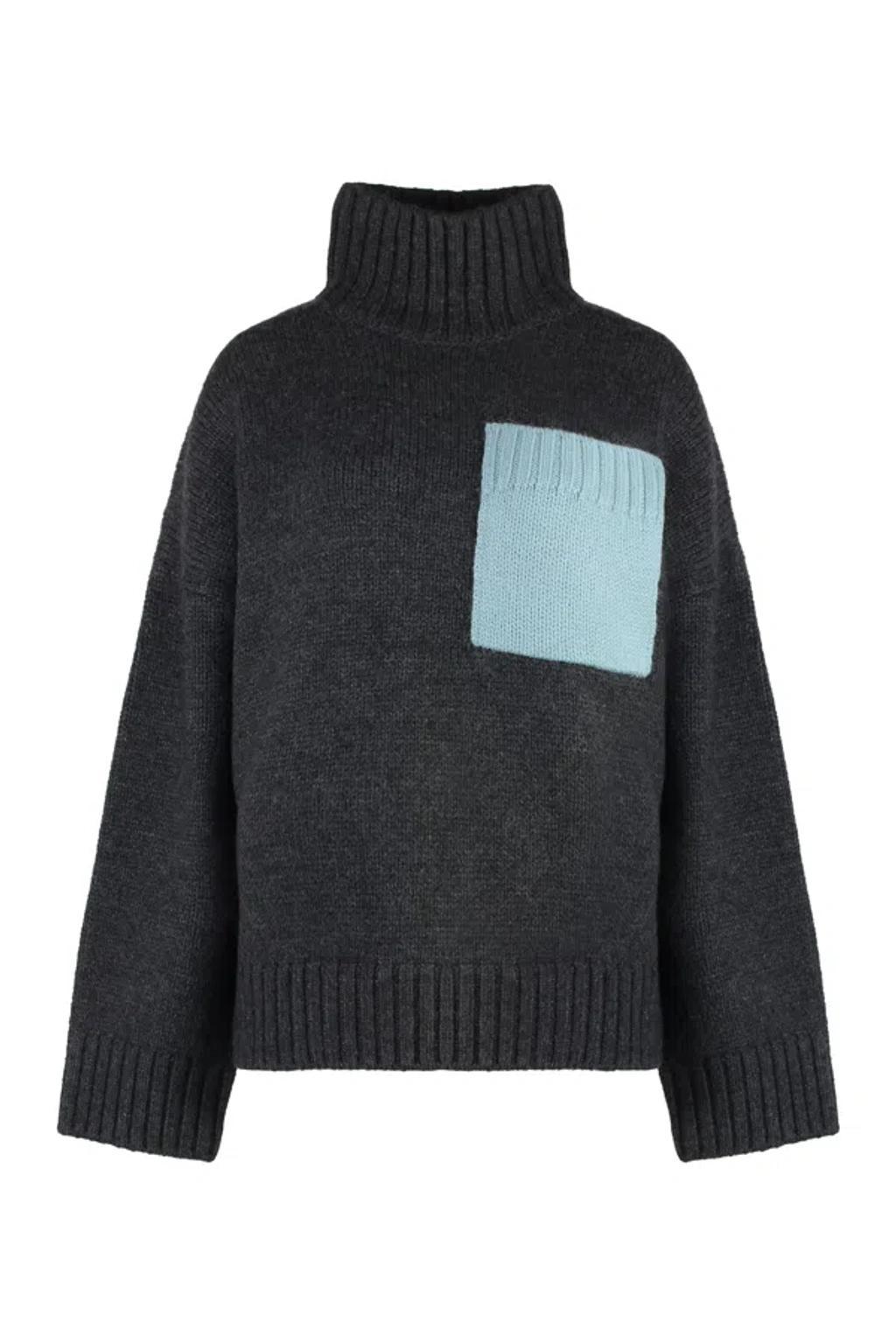 JW ANDERSON Contrast-pocket Ribbed-knit Jumper In Grey Product Image