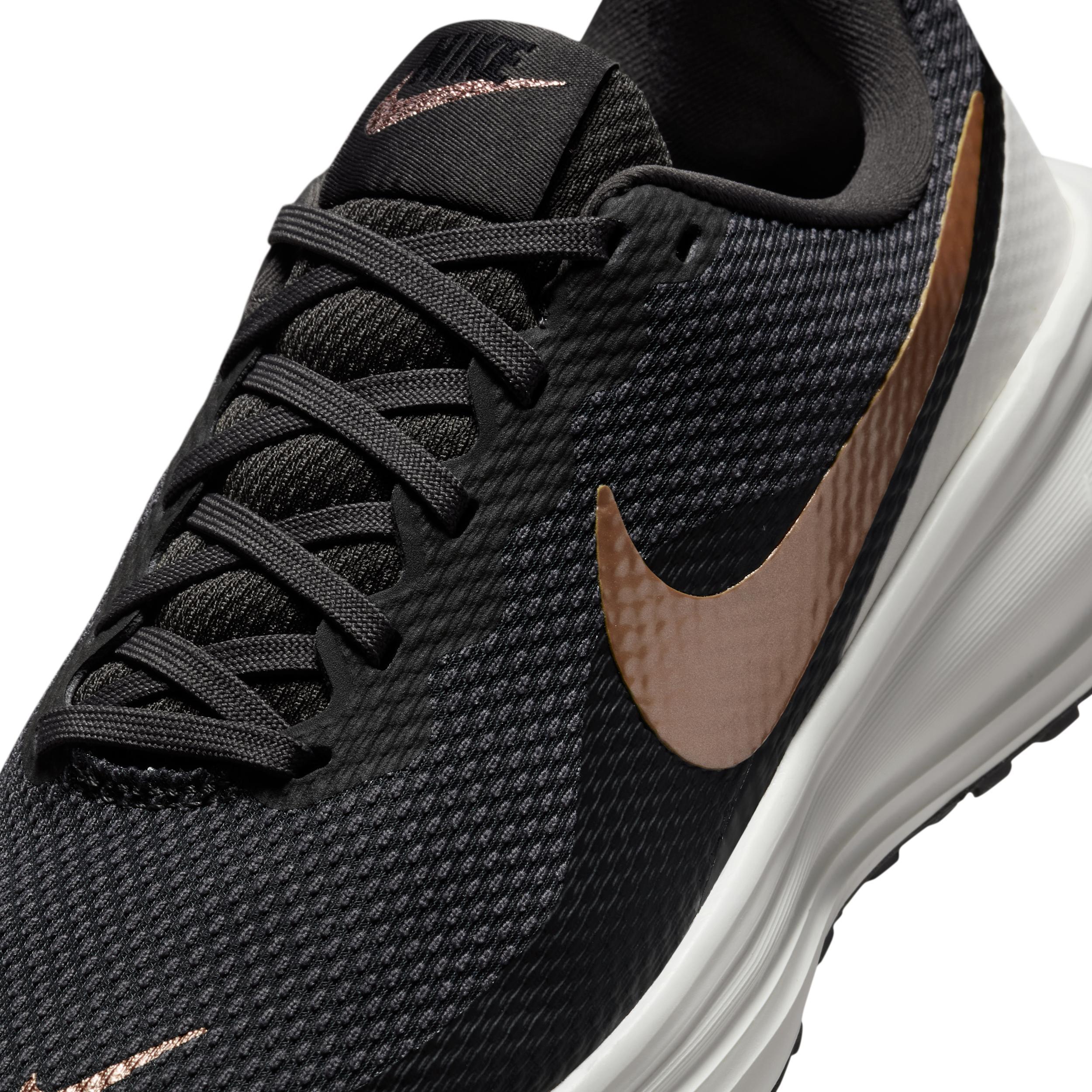 Nike Women's Revolution 8 Road Running Shoes (Extra Wide) Product Image