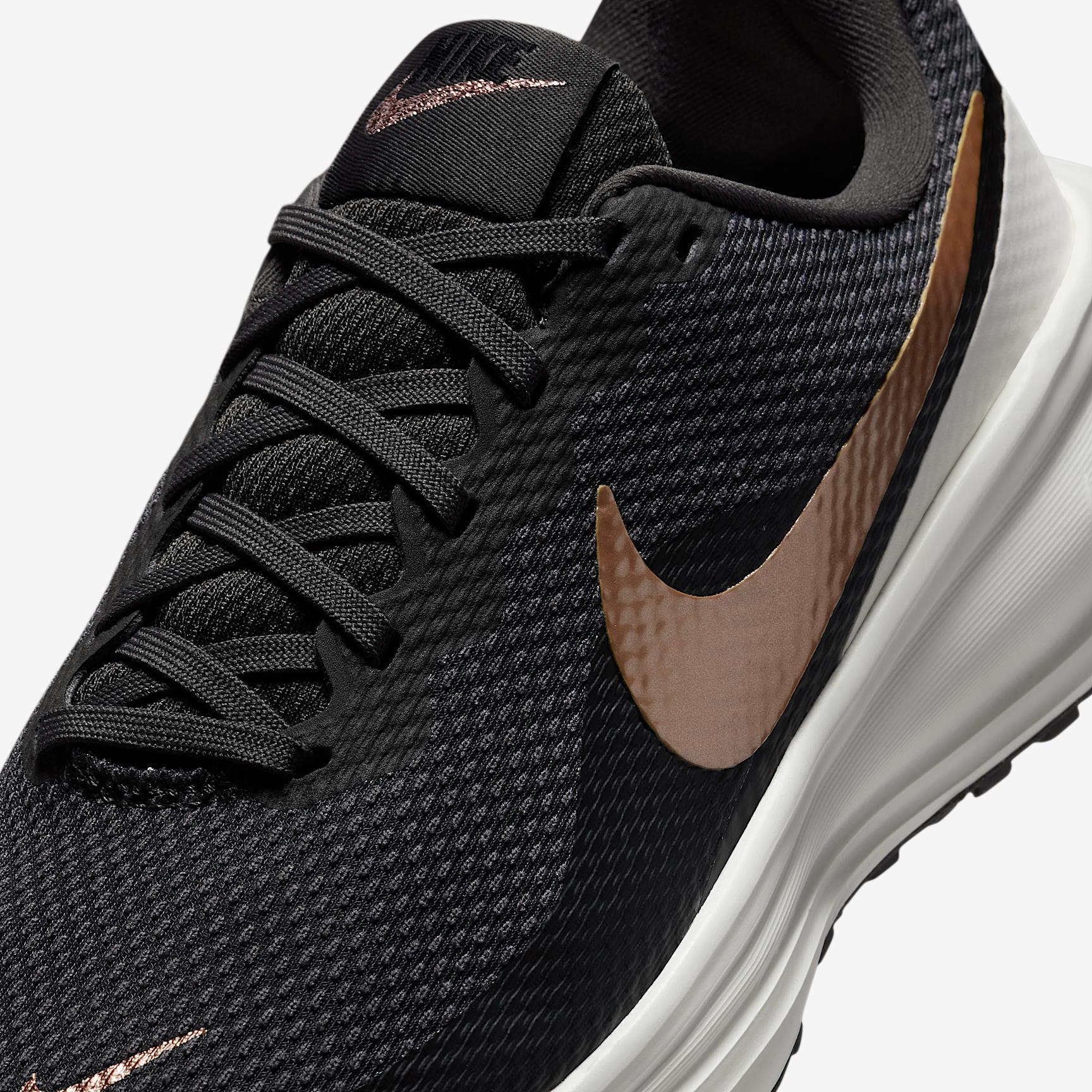 Nike Women's Revolution 8 Road Running Shoes (Extra Wide) Product Image