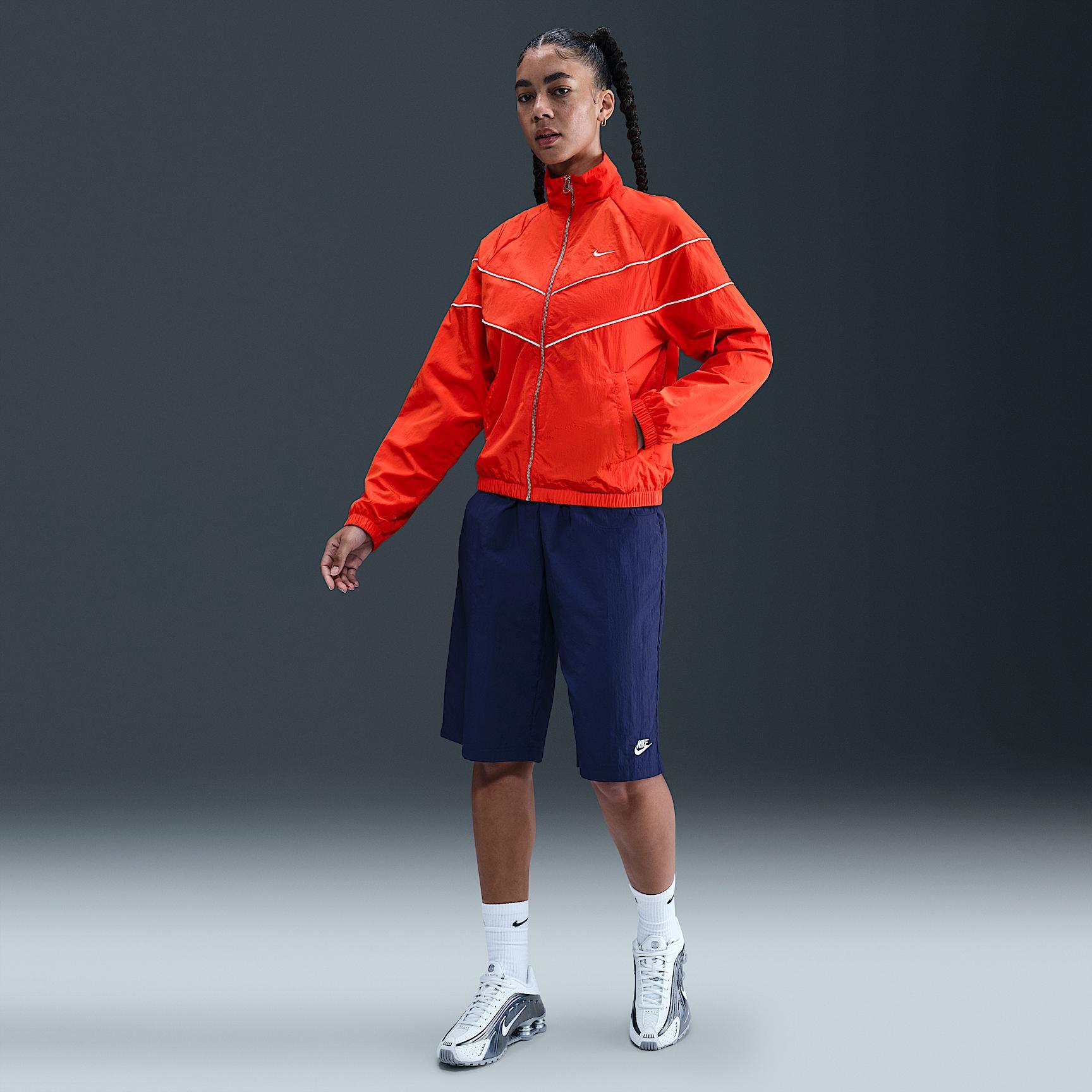Nike Windrunner Women's Loose UV Woven Full-Zip Jacket Product Image