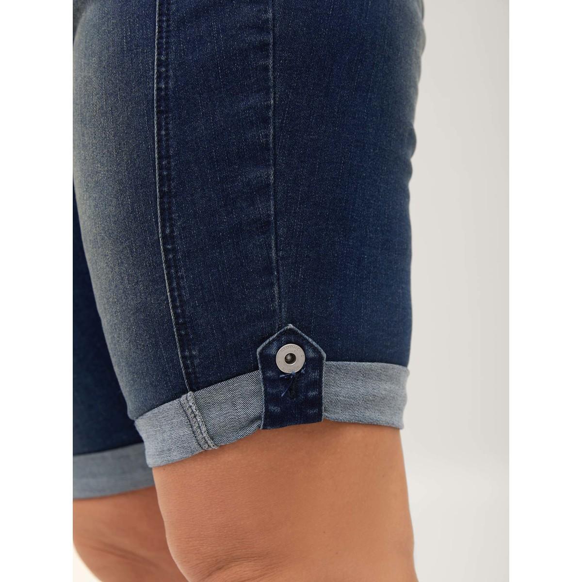 Plus Size Rolled Hem Skinny-Fit Denim Shorts Women Midblue High stretch Everyday-Casual Slanted pocket Denim Shorts BloomChic 10/M Product Image