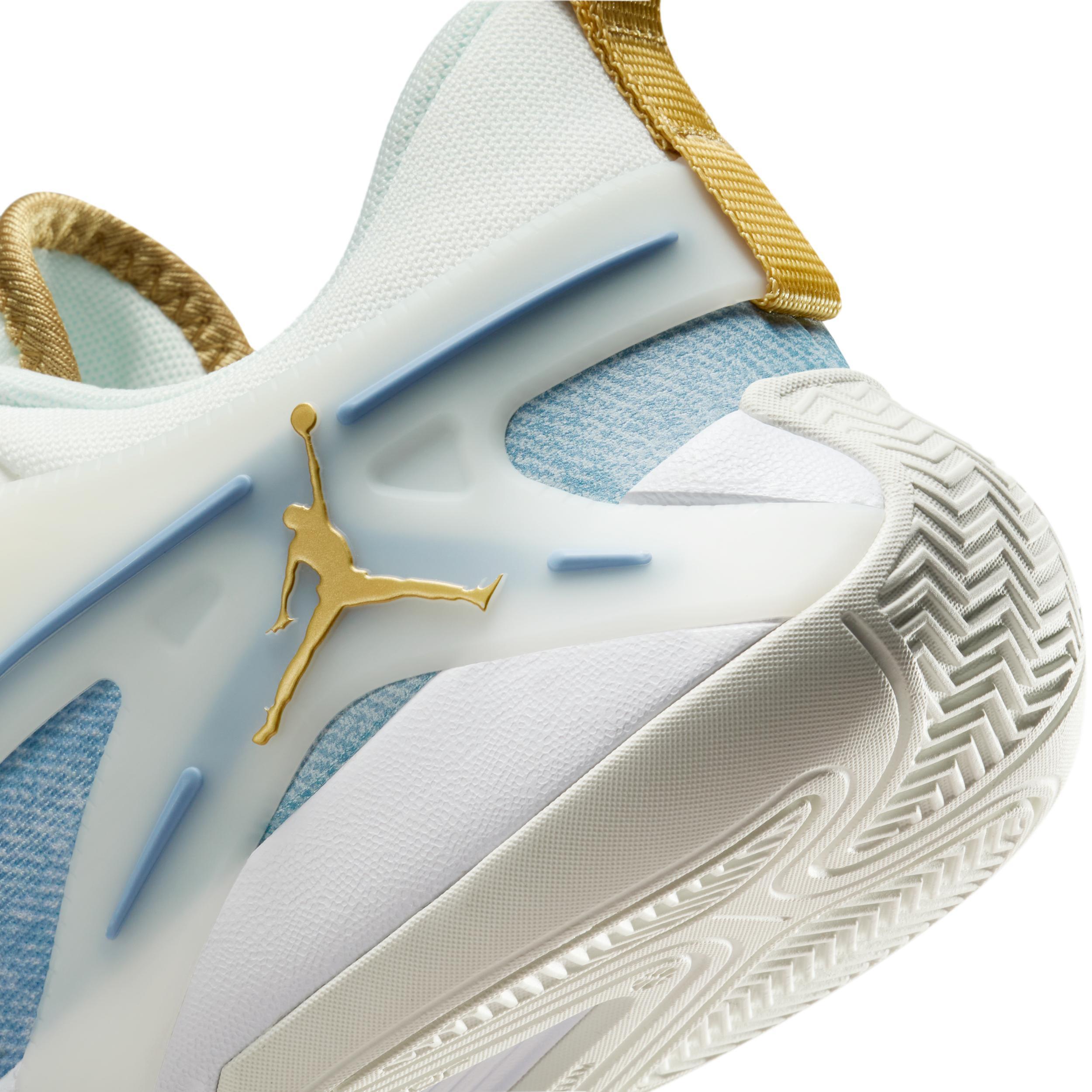 Women's Jordan Heir Series "Denim and Gold" Basketball Shoes Product Image