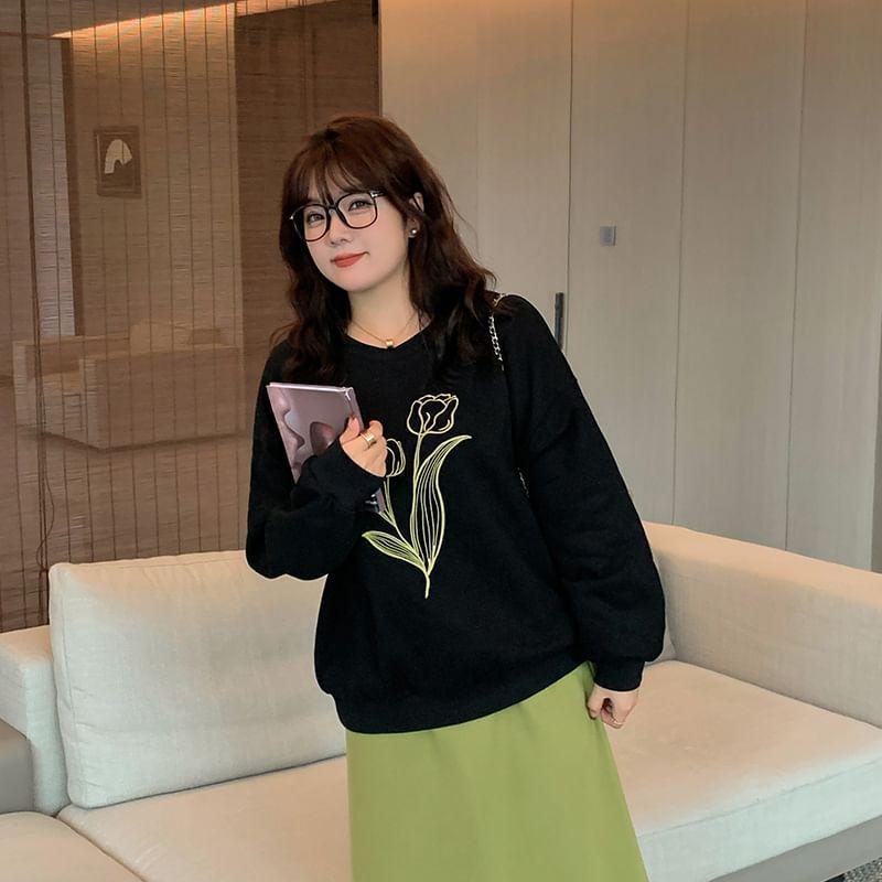Plus Size Round Neck Drop Shoulder Floral Print Sweatshirt Product Image