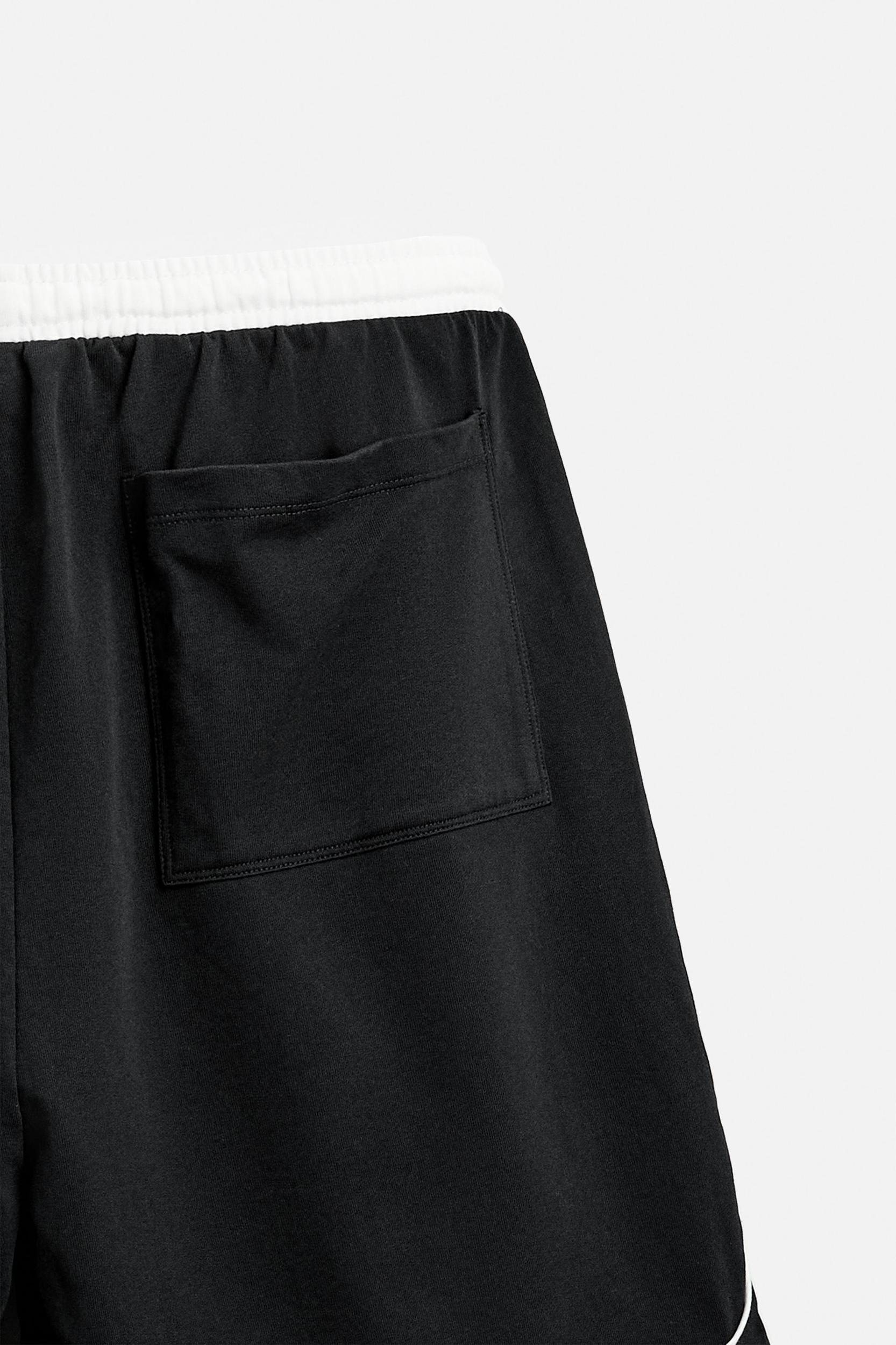 TEXT JOGGER SHORTS Product Image