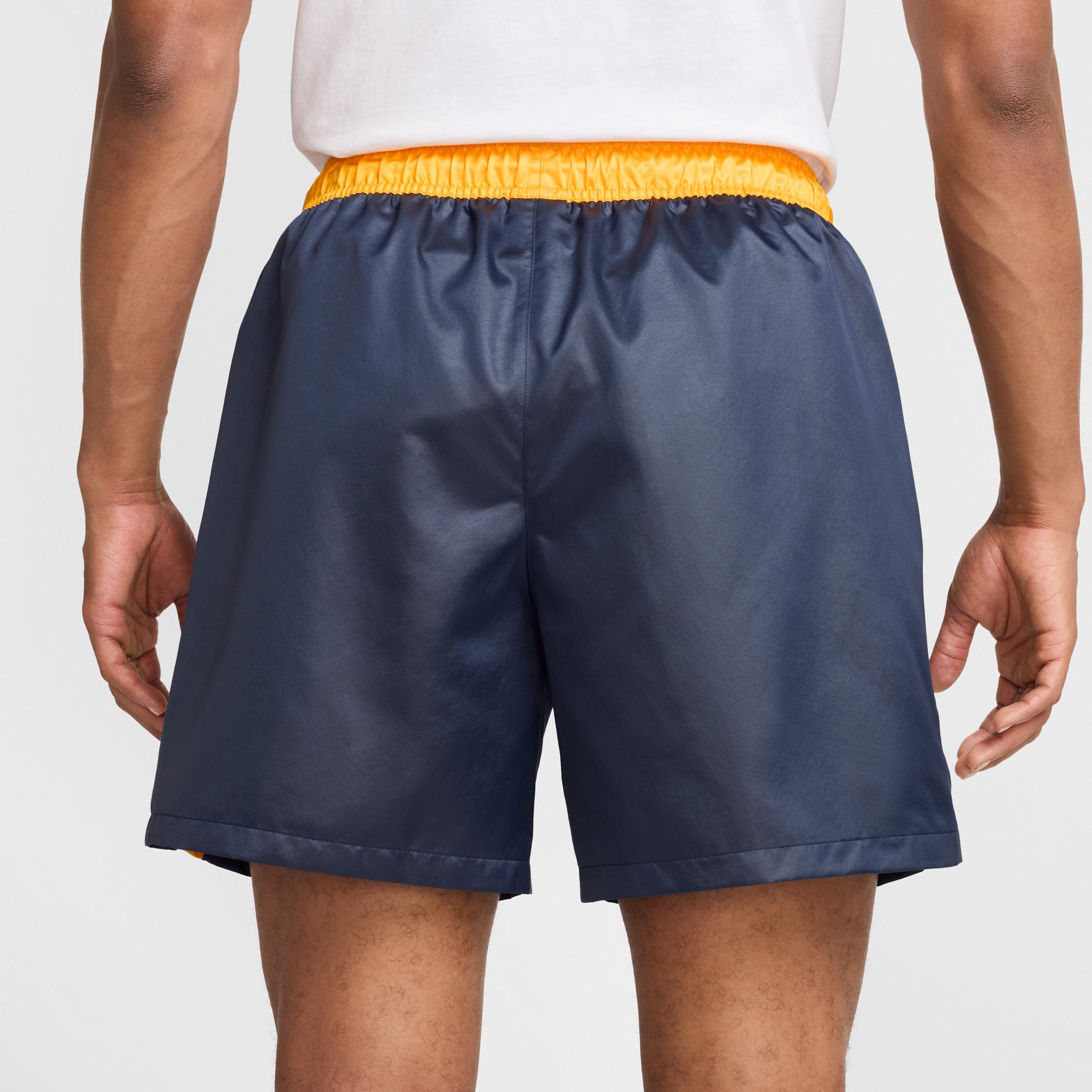 Nike Sportswear Club Men's Flow Football Shorts Product Image