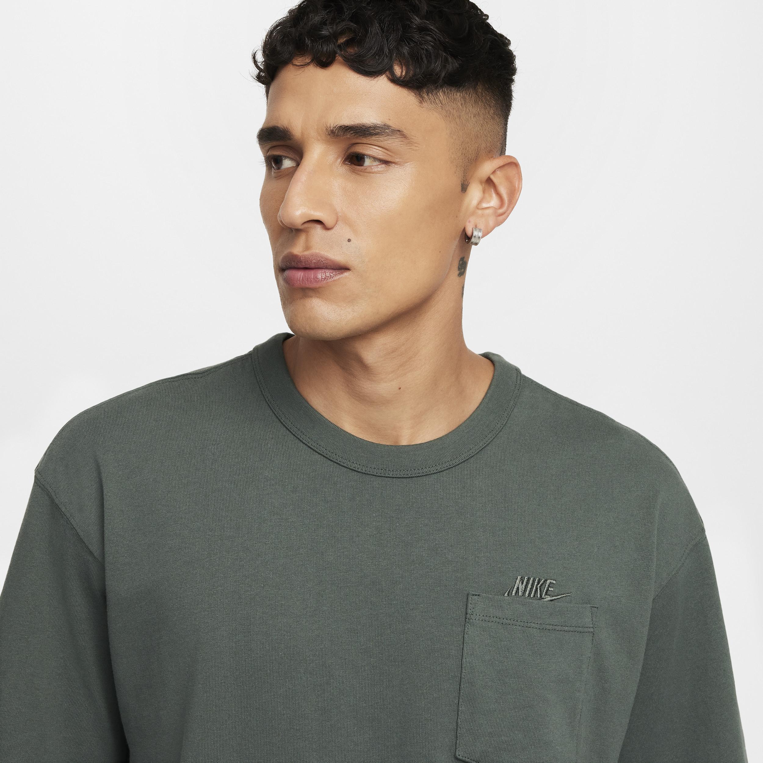 Men's Nike Sportswear Premium Essentials Pocket T-Shirt Product Image
