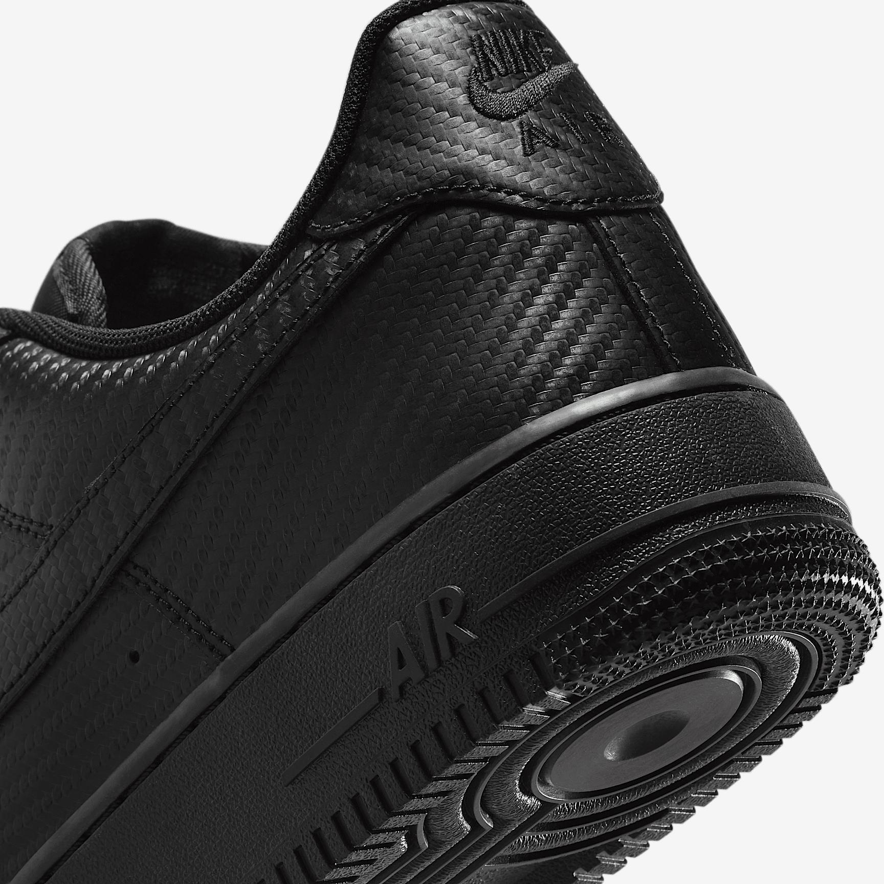 Nike Men's Air Force 1 '07 Texture Shoes Product Image