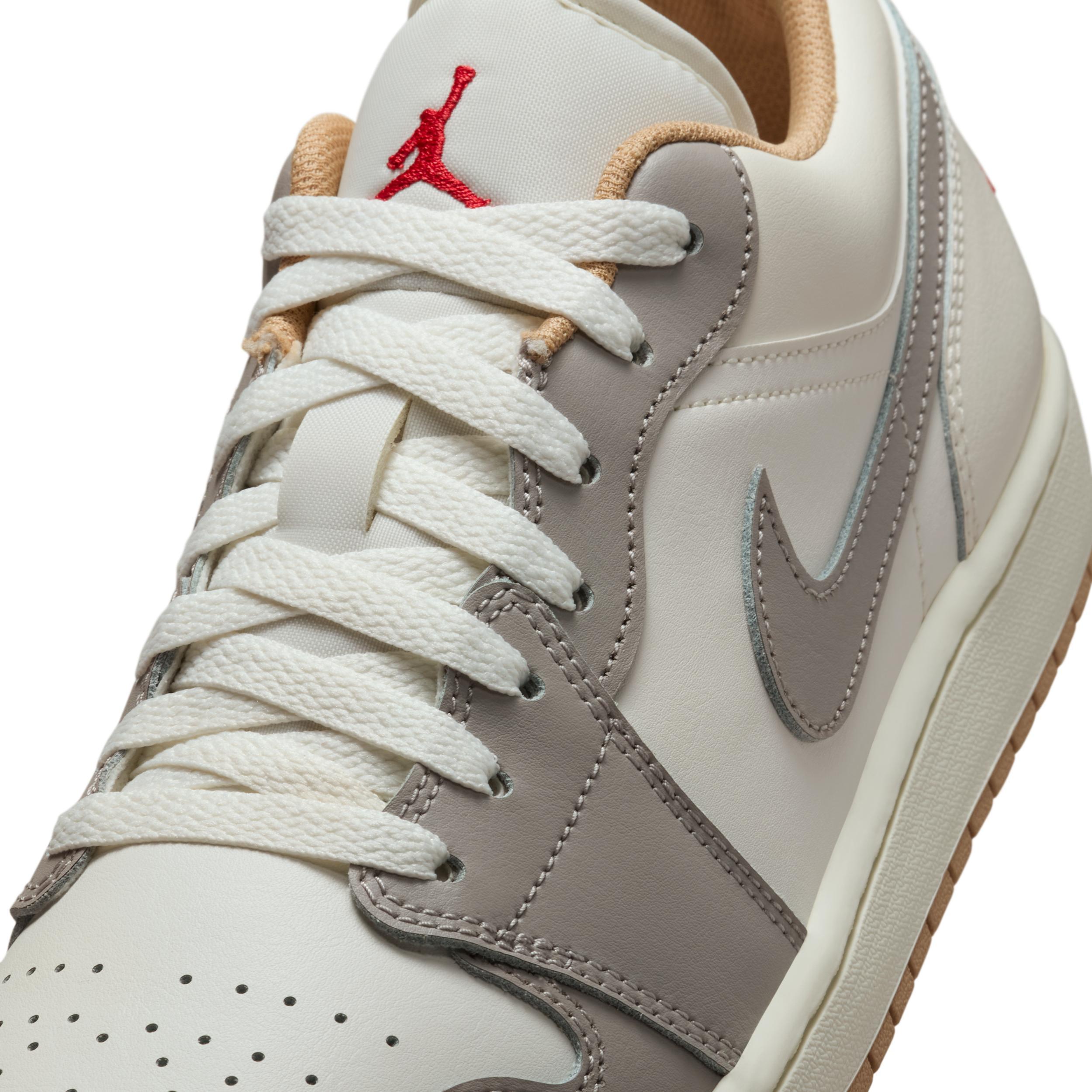 Men's Air Jordan 1 Low Shoes Product Image